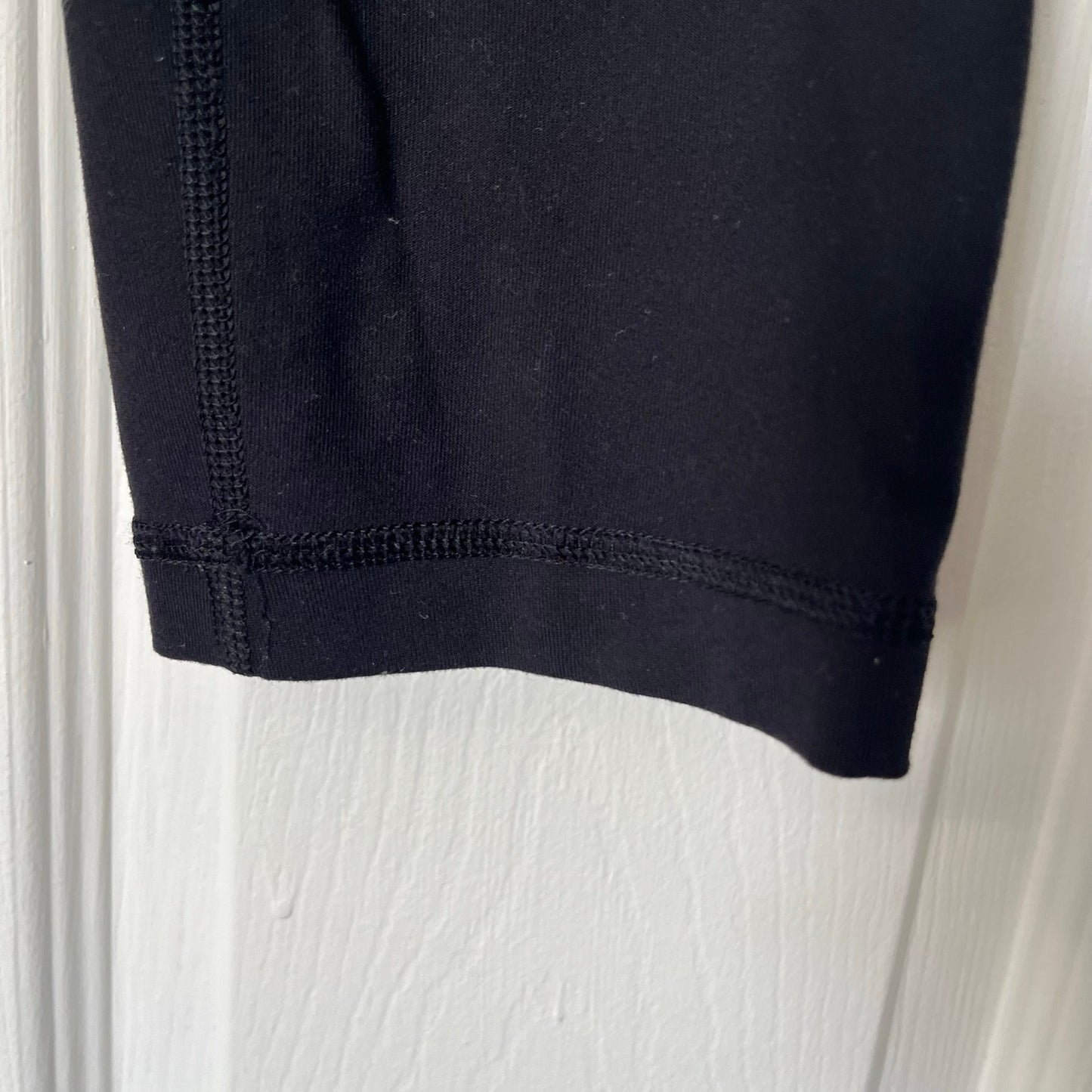 Lululemon Cropped Leggings - Size UNKNOWN