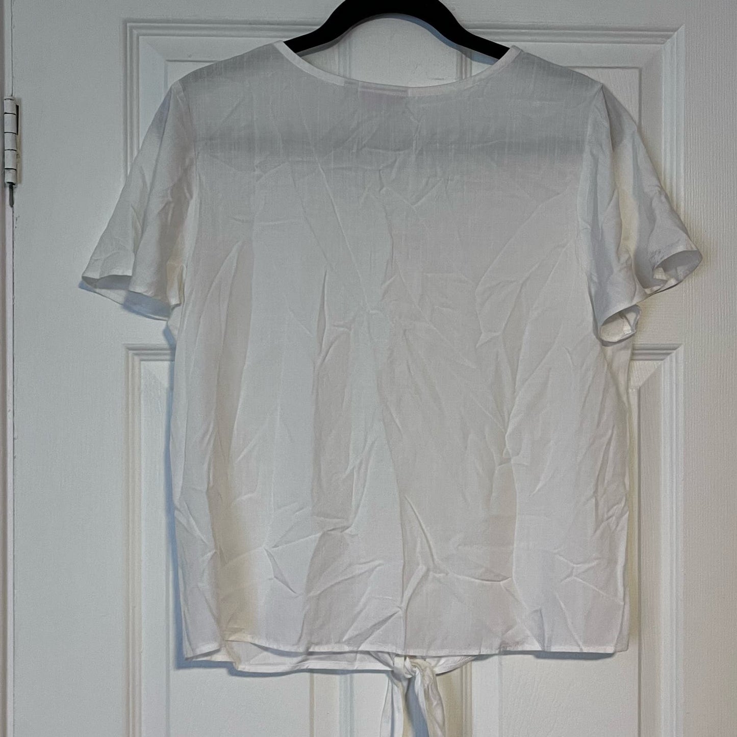 SO Tie-Front Flutter Sleeve Blouse - Size M