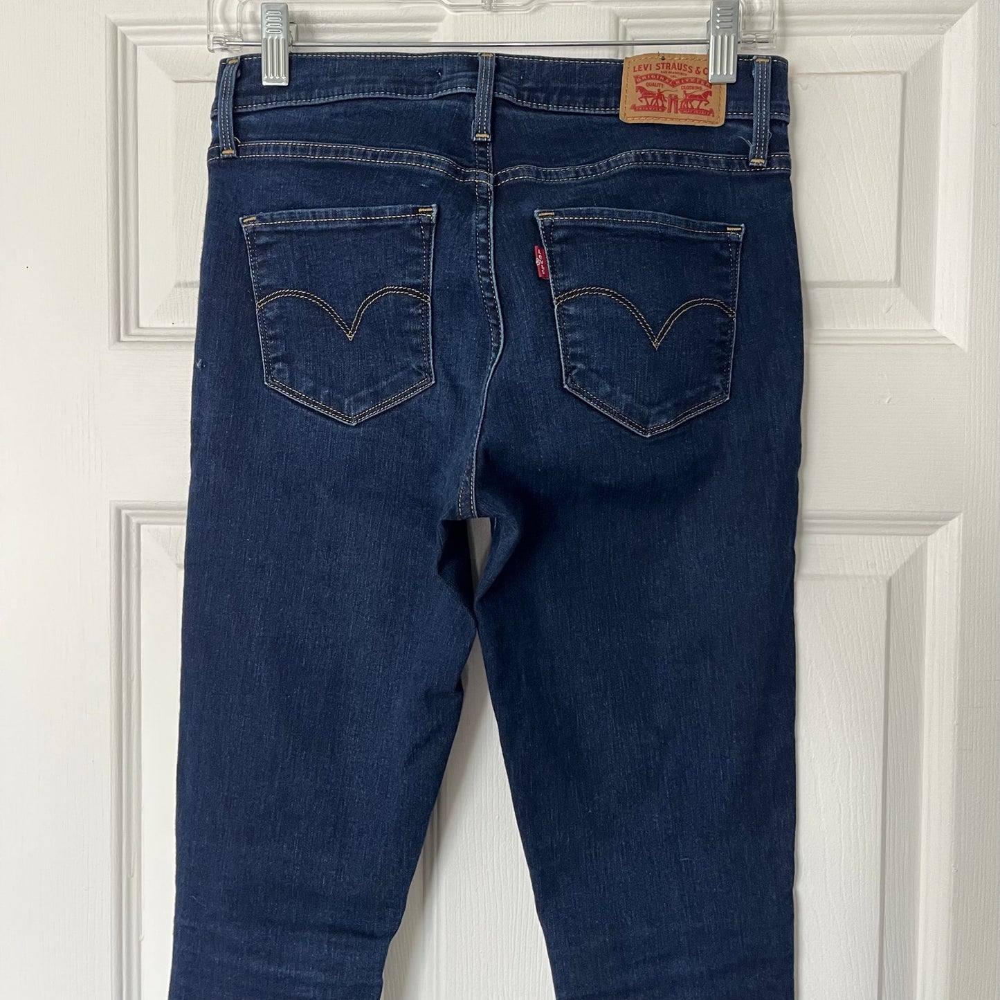 Levi's 311 Shaping Skinny Jeans - Size 27 / W28
