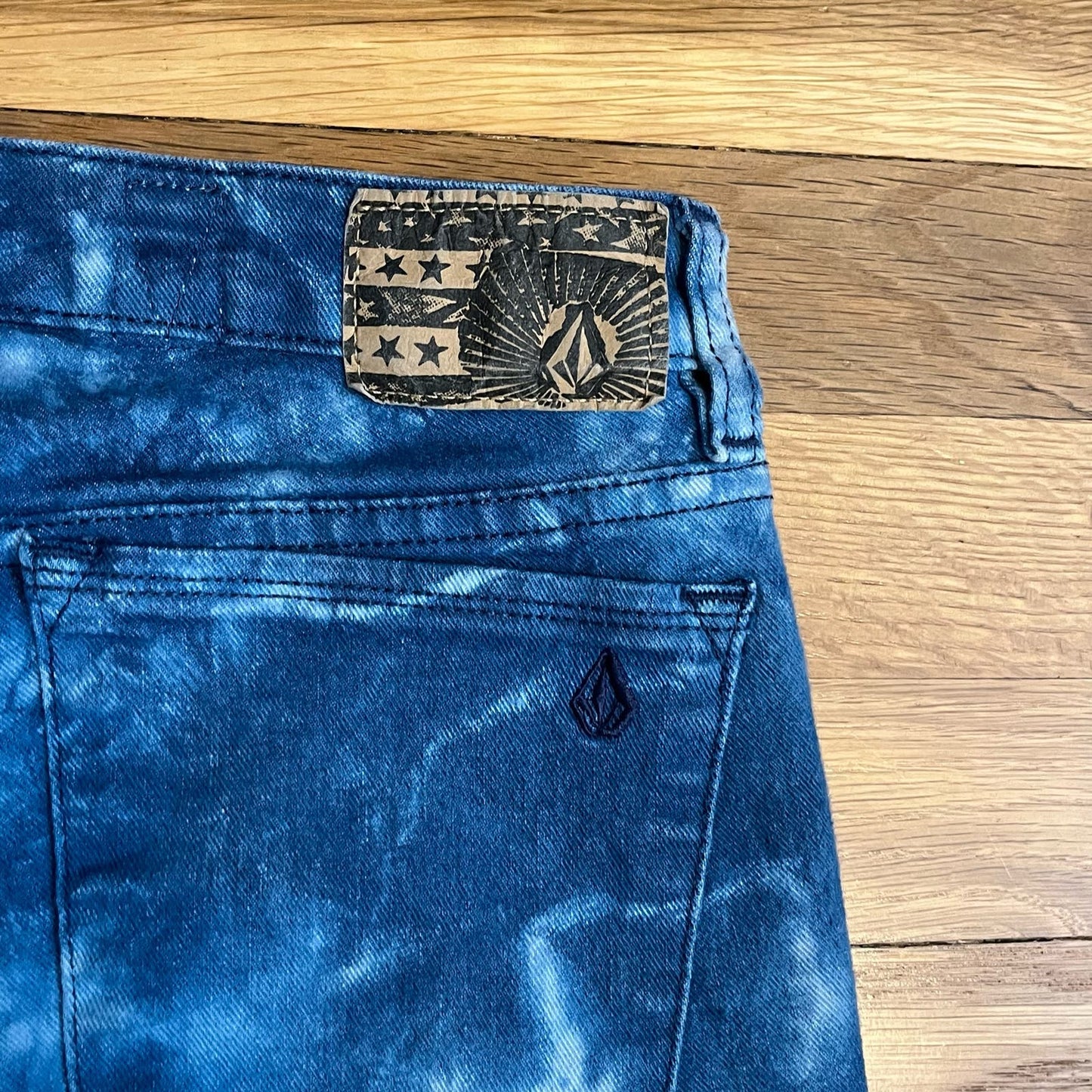 Volcom Tie-Dye Pistol Legging Fit Jeans - Size 25 / 1