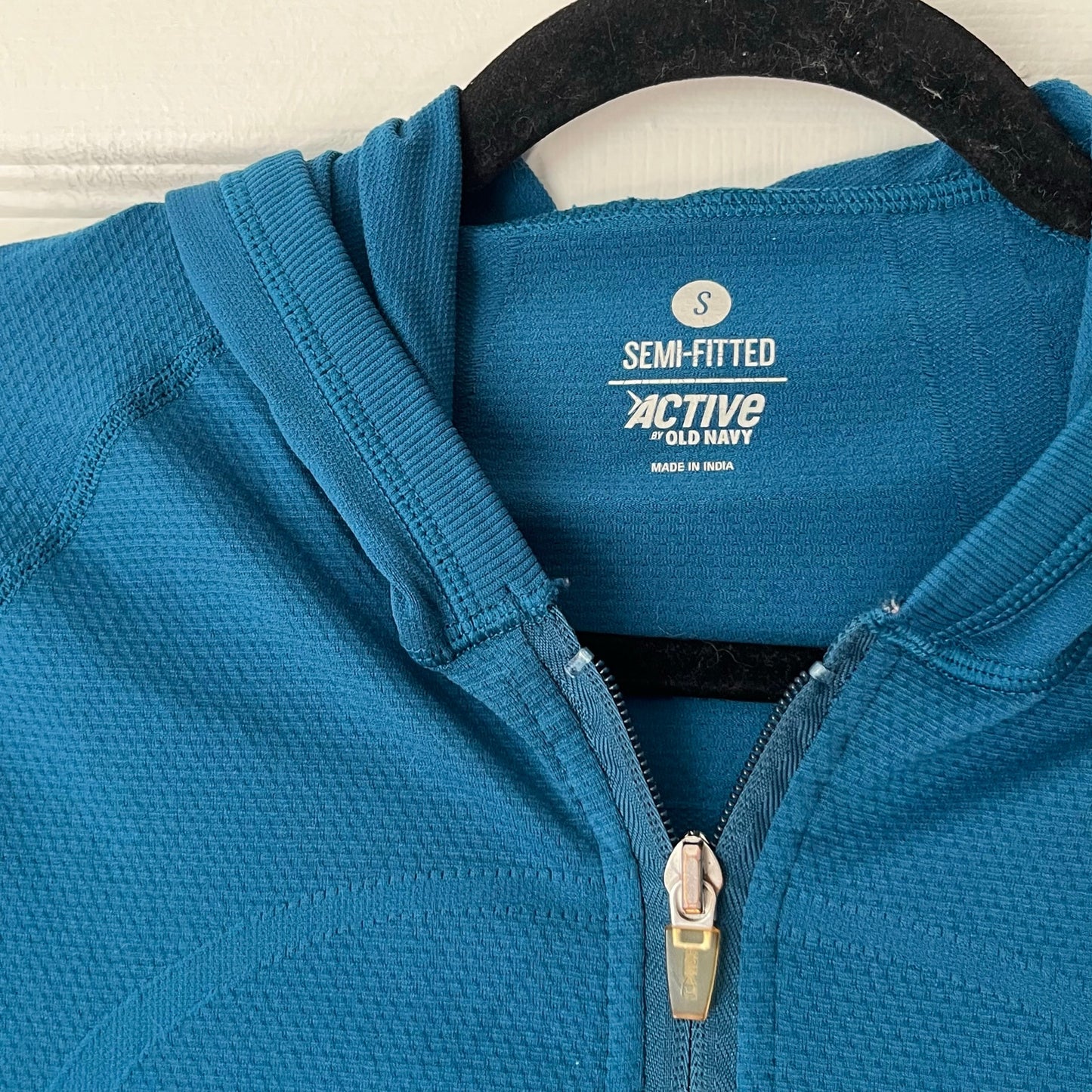Active by Old Navy Semi-Fitted Hoodie - Size S