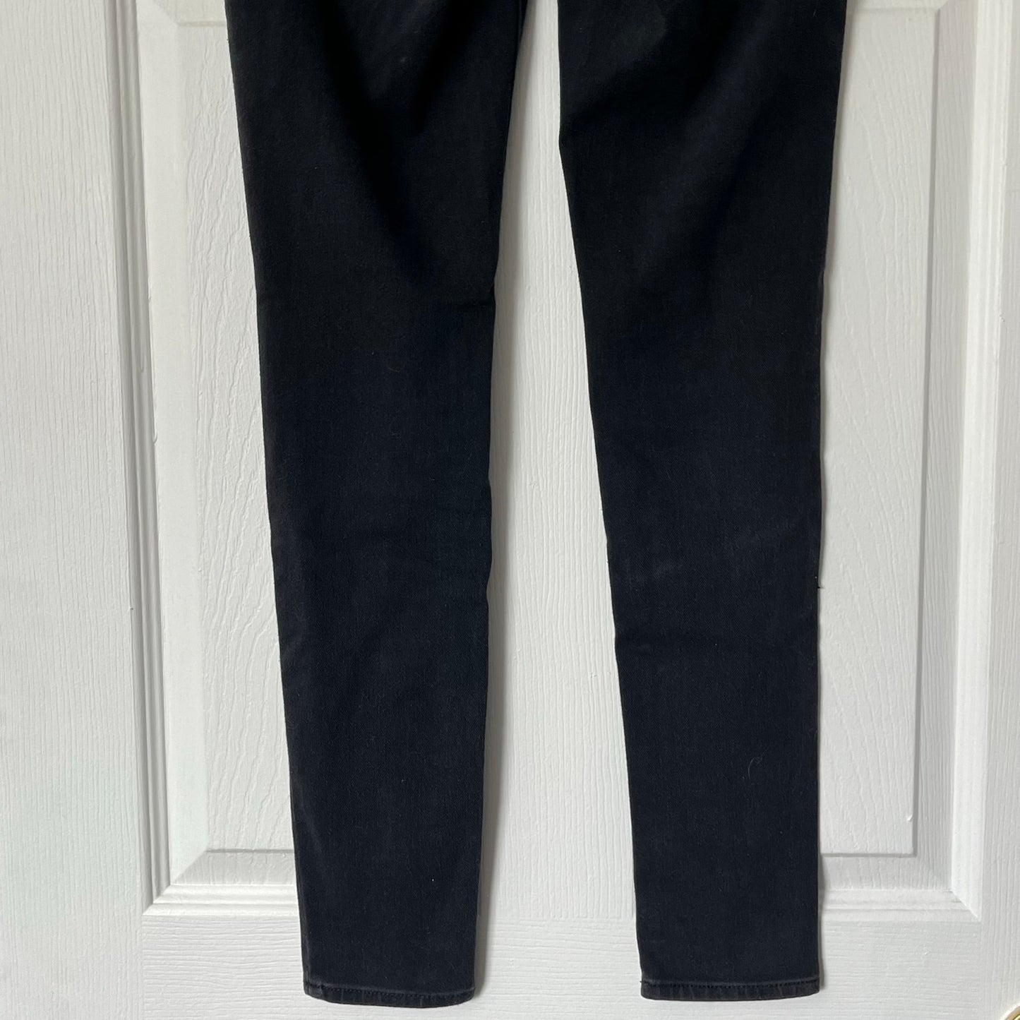 Old Navy Rockstar Super Skinny Jeans - Size 4