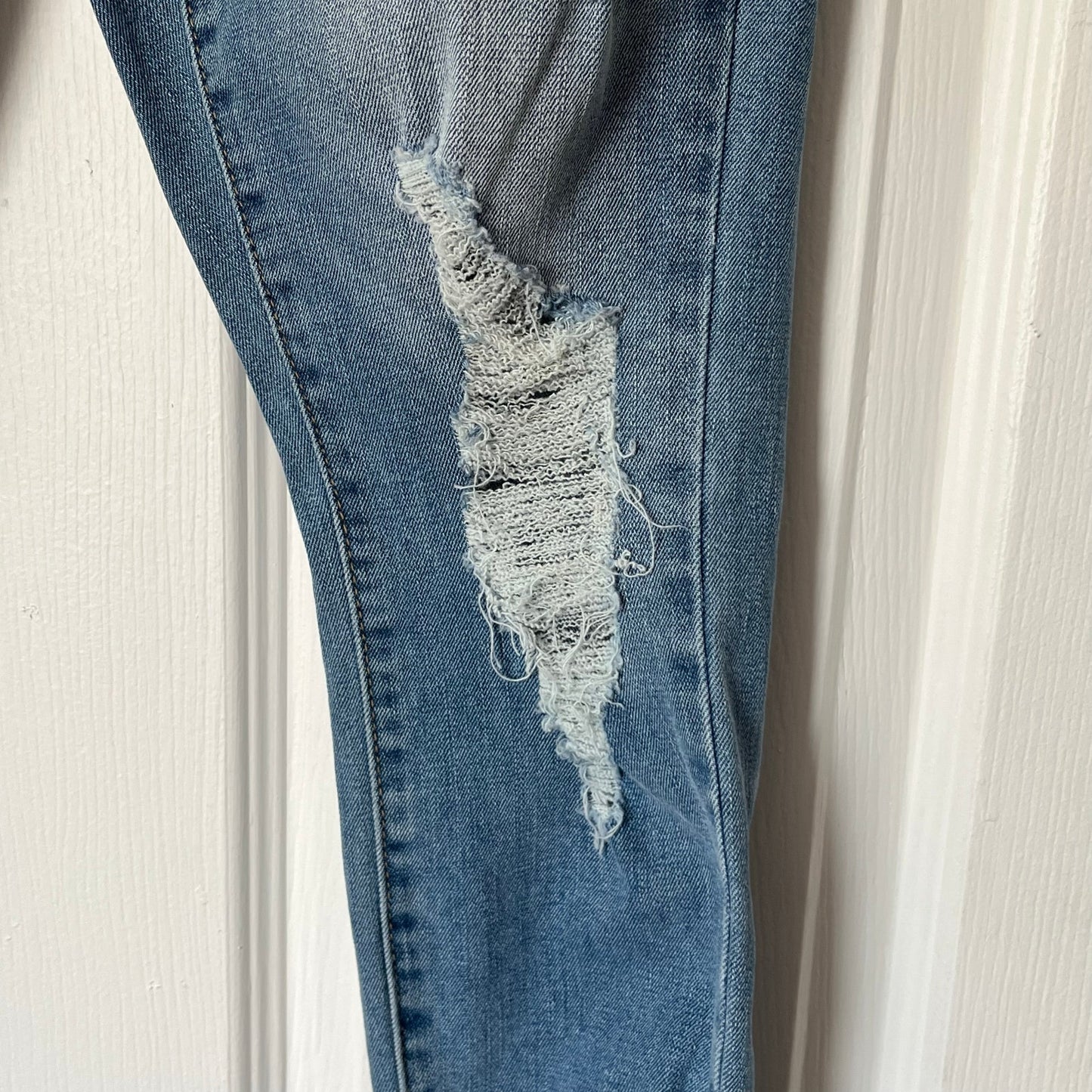 Indigo Rein Distressed Skinny Jeans - Size 5 - NWT