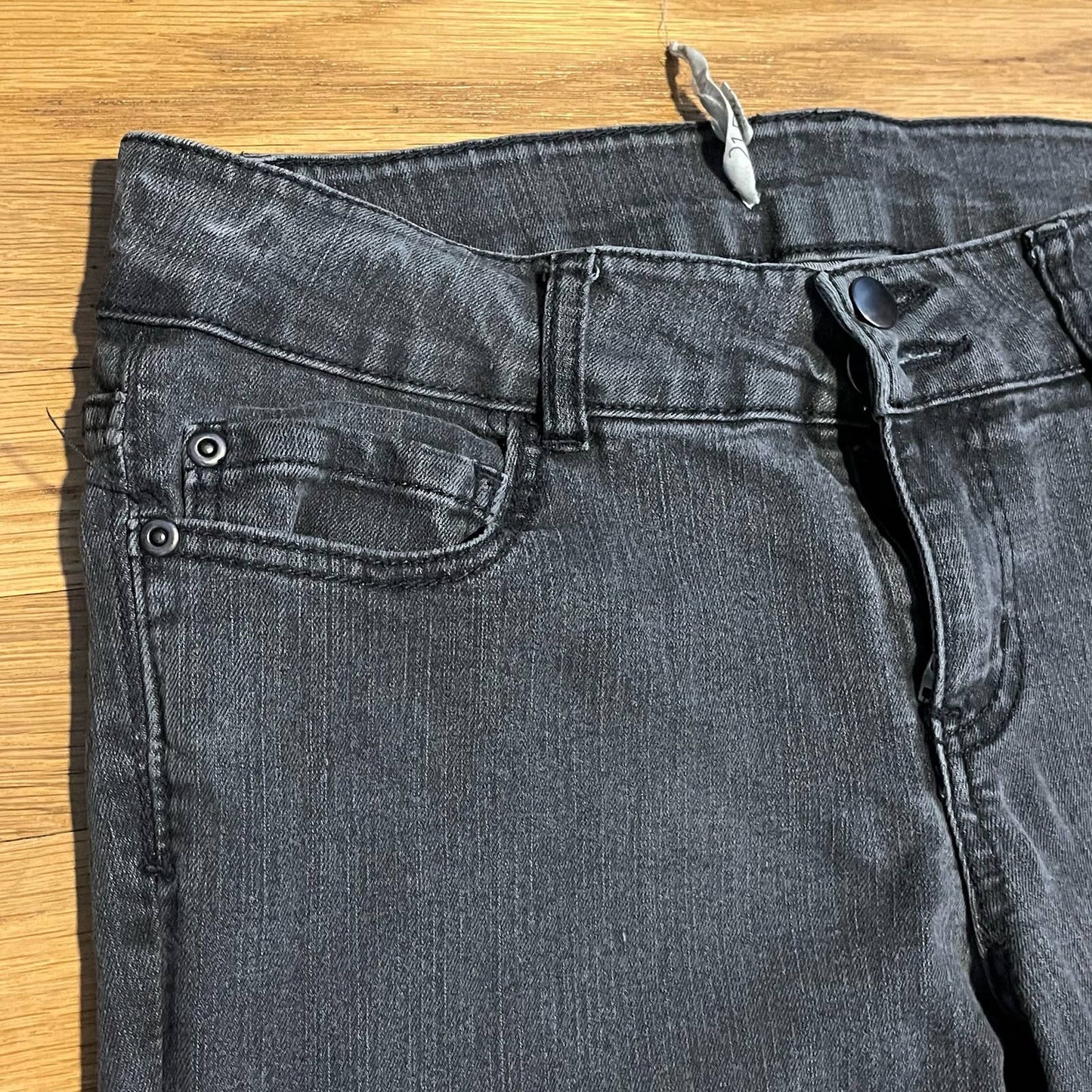 21 Denim Skinny Jeans - Size 30x32