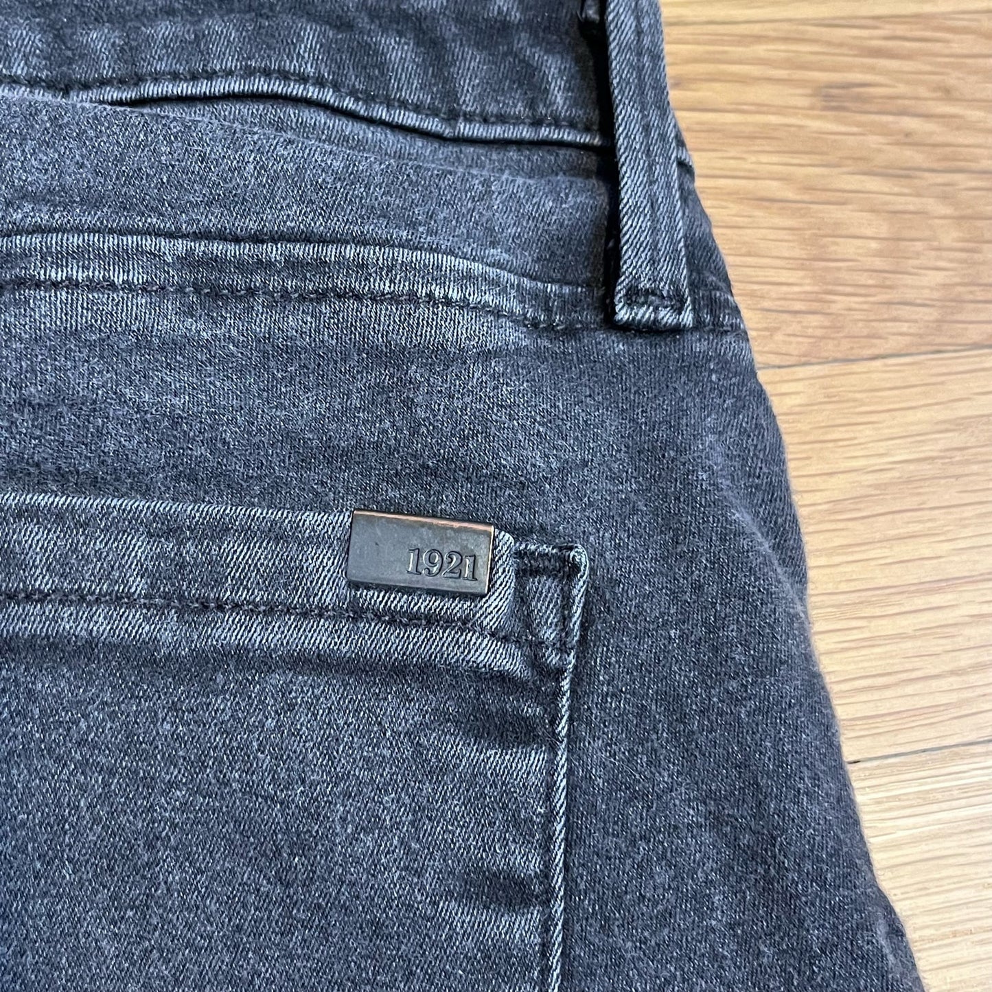 1921 Denim Joy Jegging Fit Skinny Jeans - Size 26
