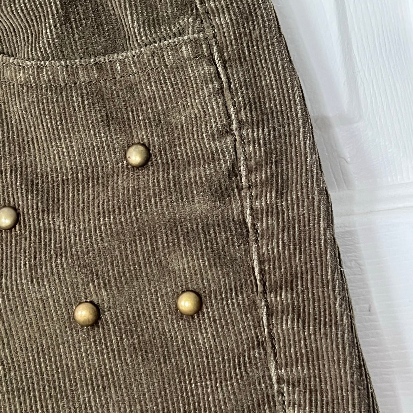 Guess Studded Corduroy Cutoff Shorts - Size 27