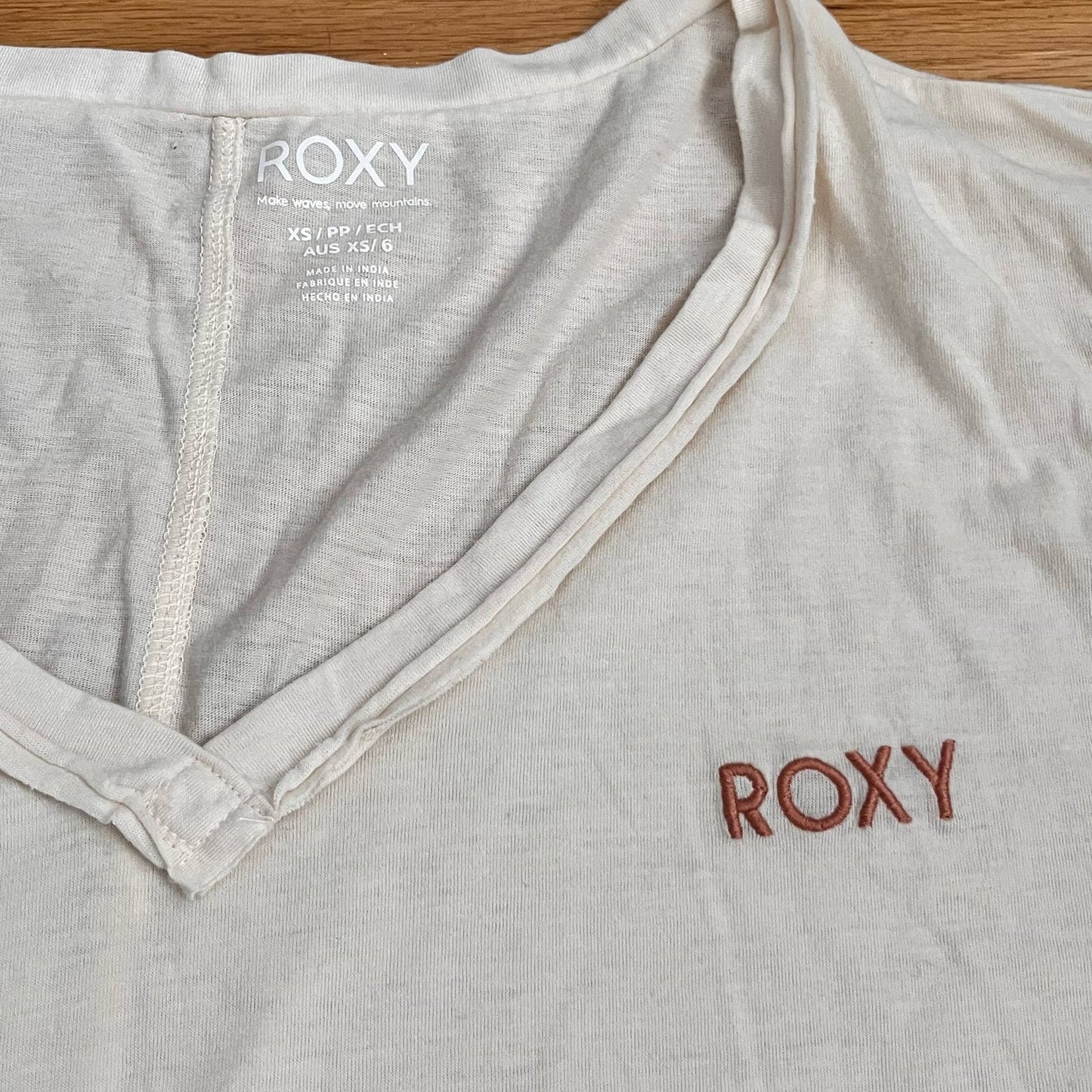 Roxy Embroidered Logo Long Sleeve Tissue Tee - Size XS*