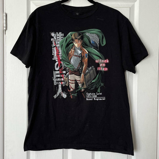 Attack on Titan Graphic Anime Tee - Size L