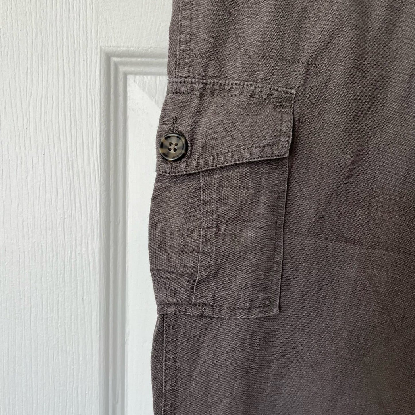 Banana Republic Martin Fit Linen-Blend Cargo Capri - Size 4