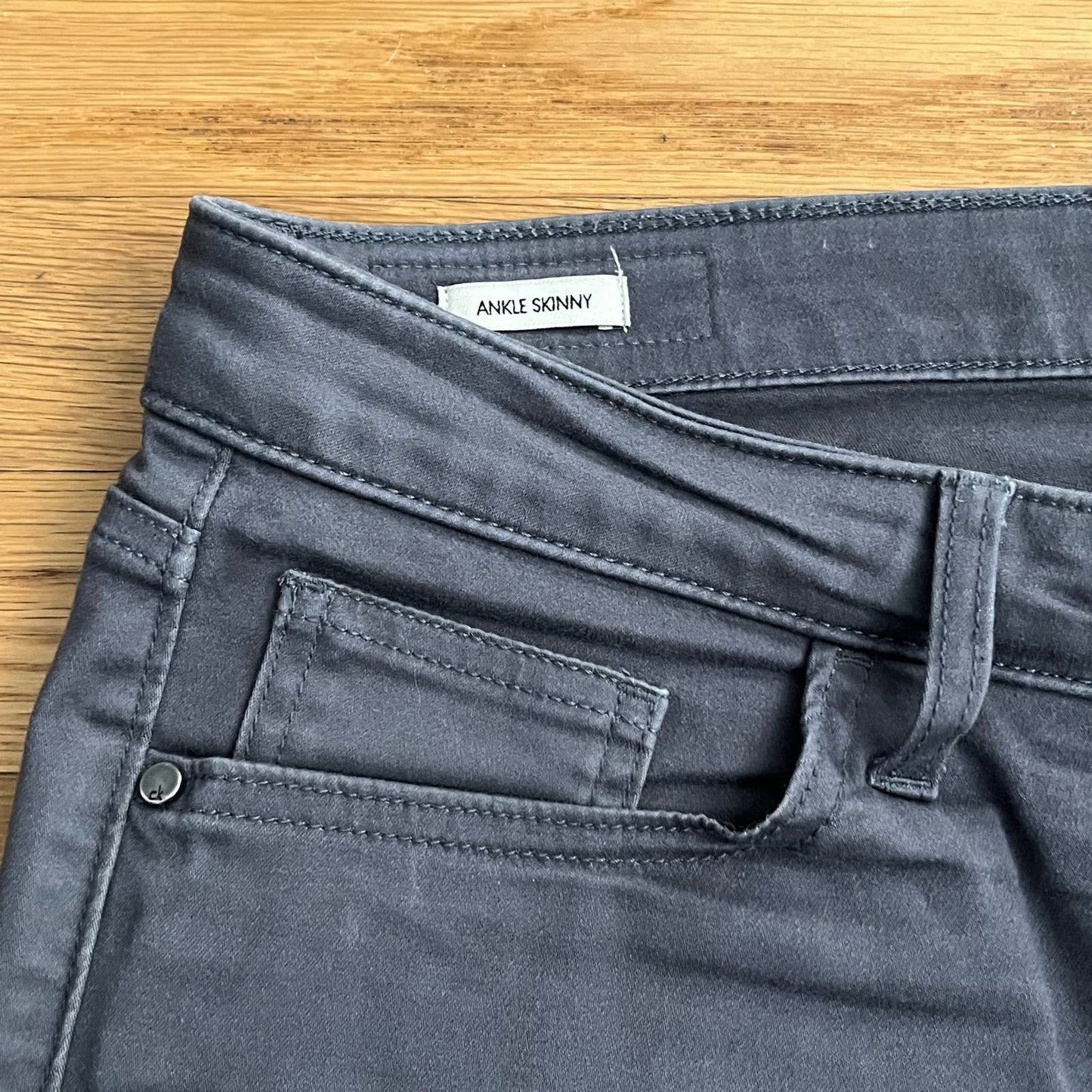 Calvin Klein Jeans Ankle Skinny Pants - Size 14