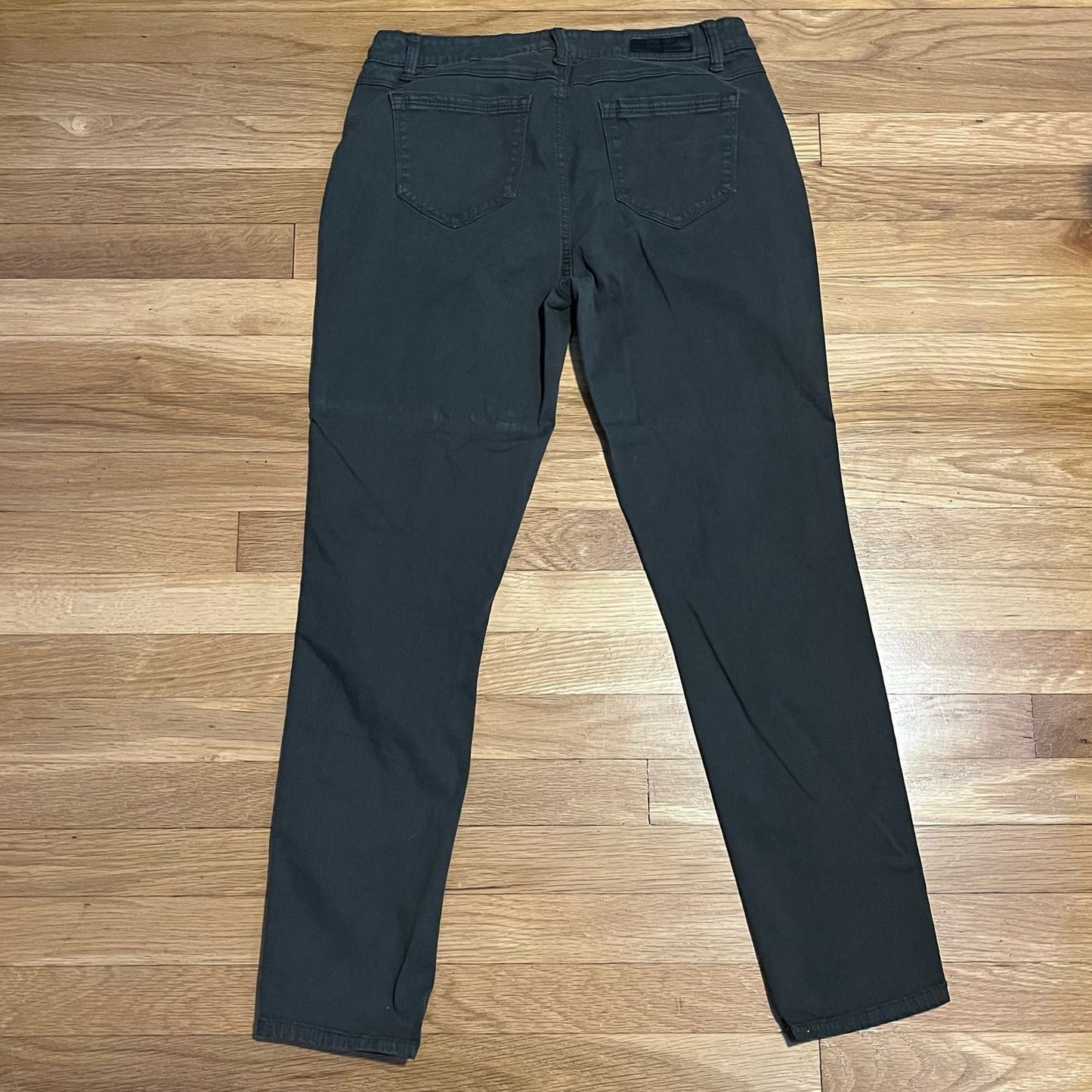 Kenneth Cole Jess Skinny Jeans - Size 10
