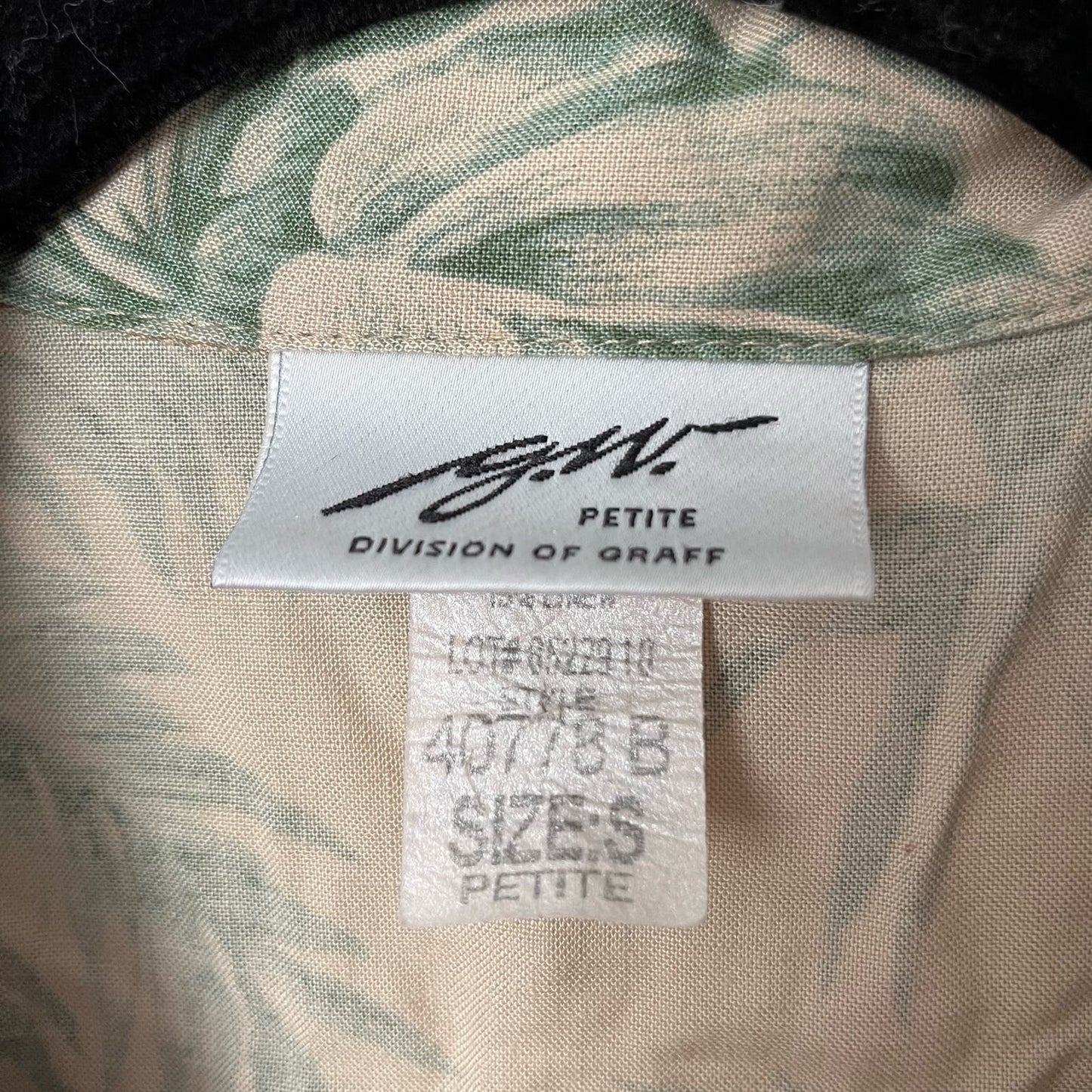 G.W. Petite Tropical Print Button-Down Shirt - Size S
