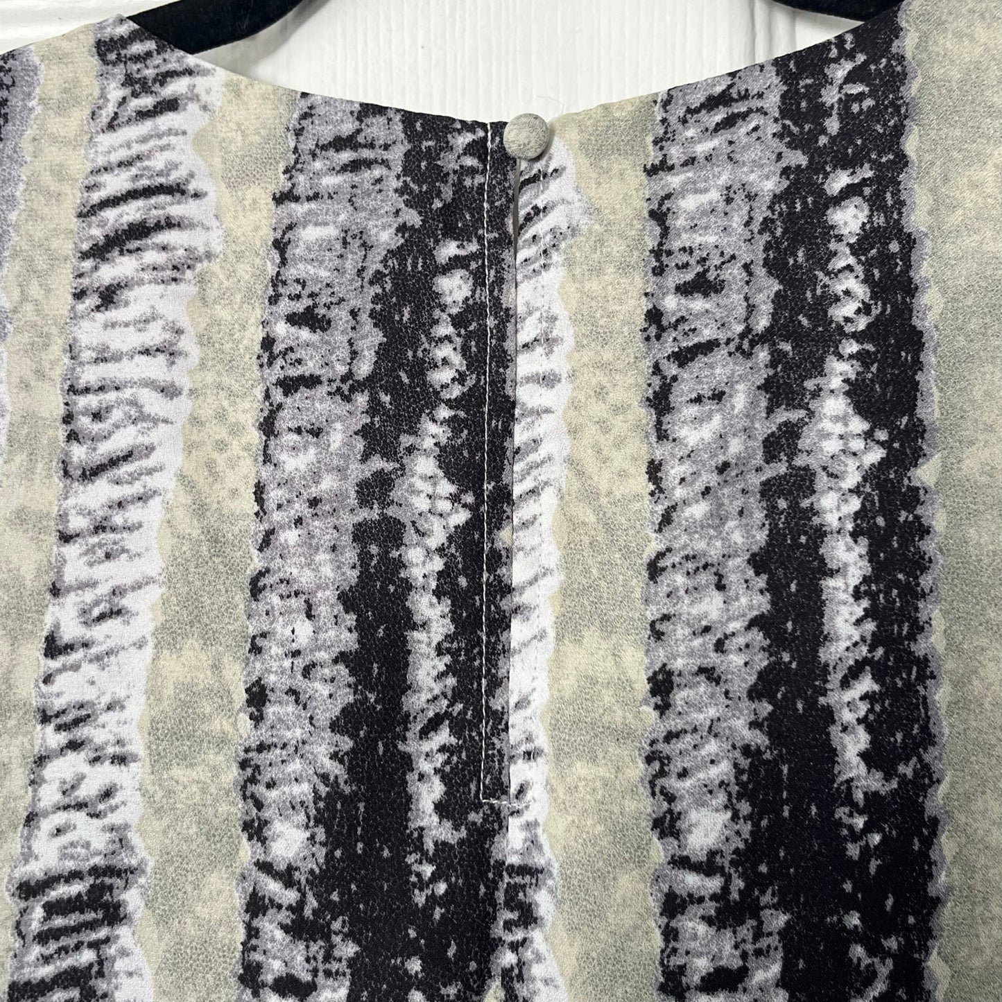 Mystree Sleeveless Watercolor Print Top - Size M