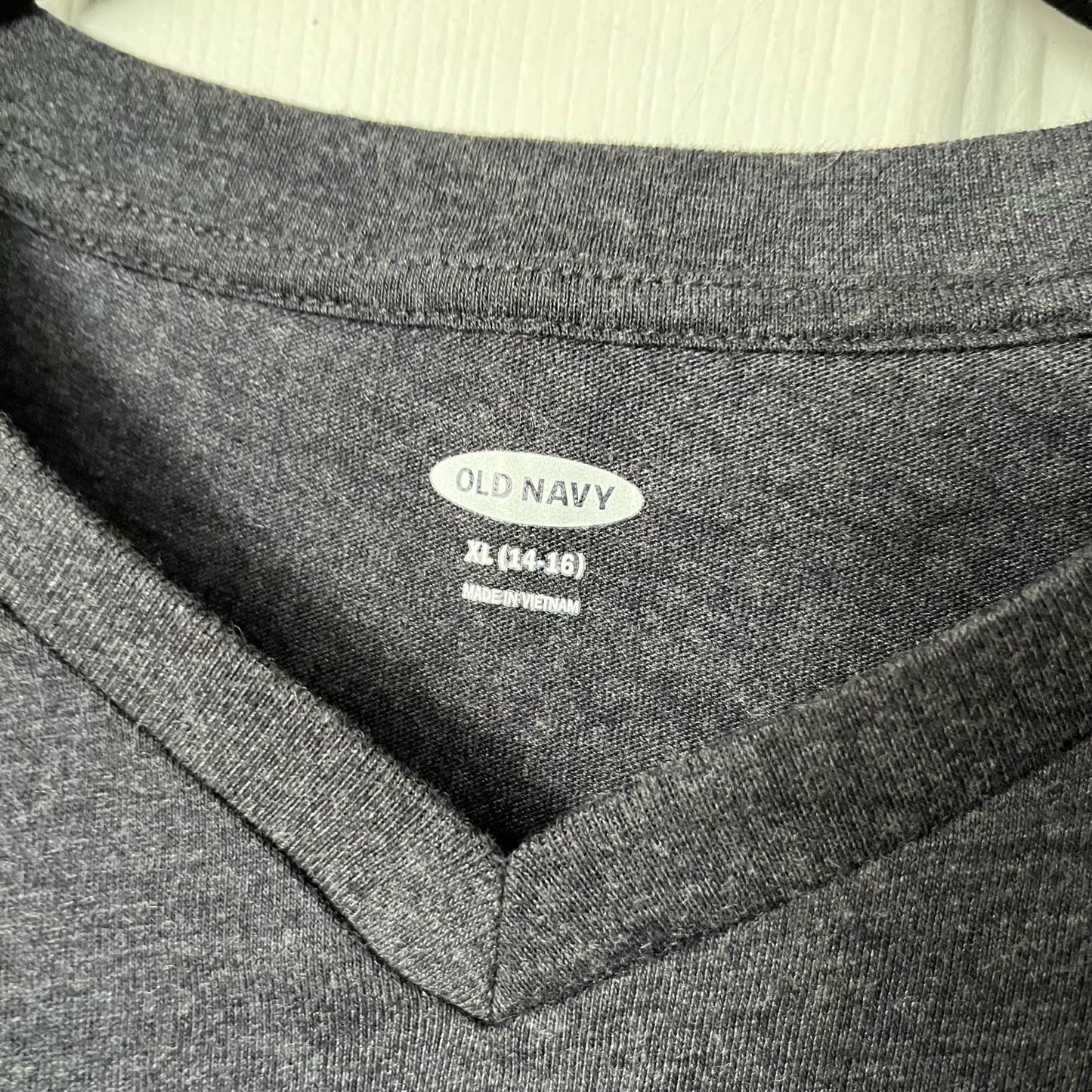 Old Navy V-Neck Tee - NWT - Size XL (14-16)