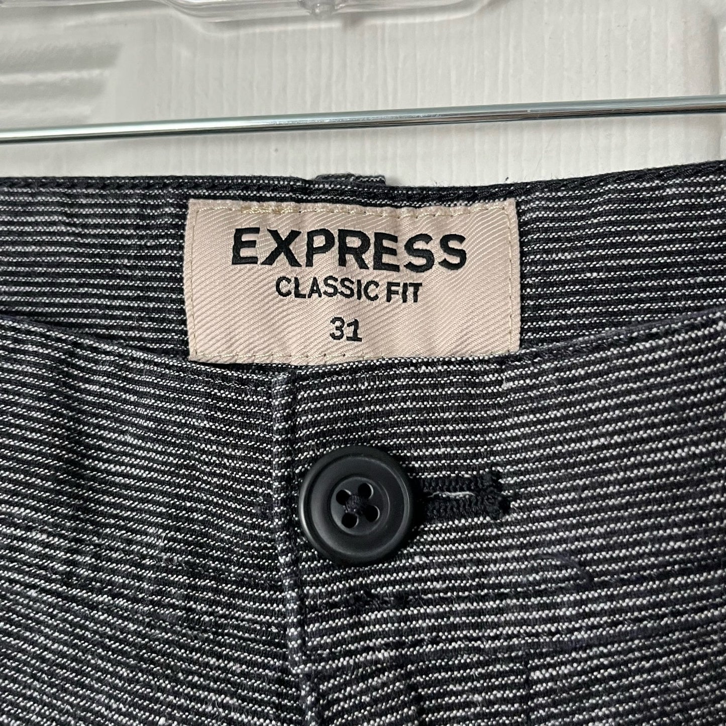 Express Classic Fit Linen Blend Shorts - Size 31