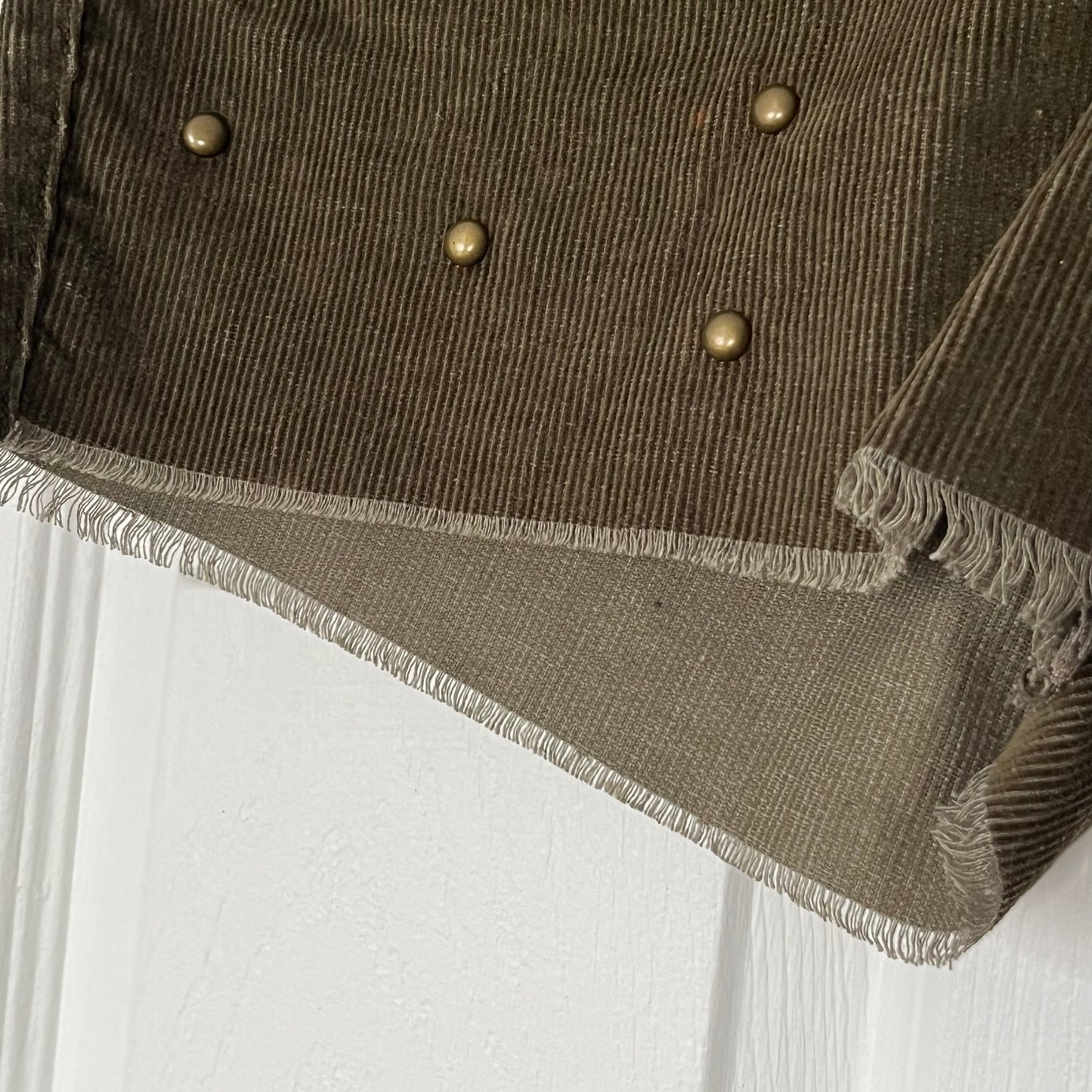 Guess Studded Corduroy Cutoff Shorts - Size 27