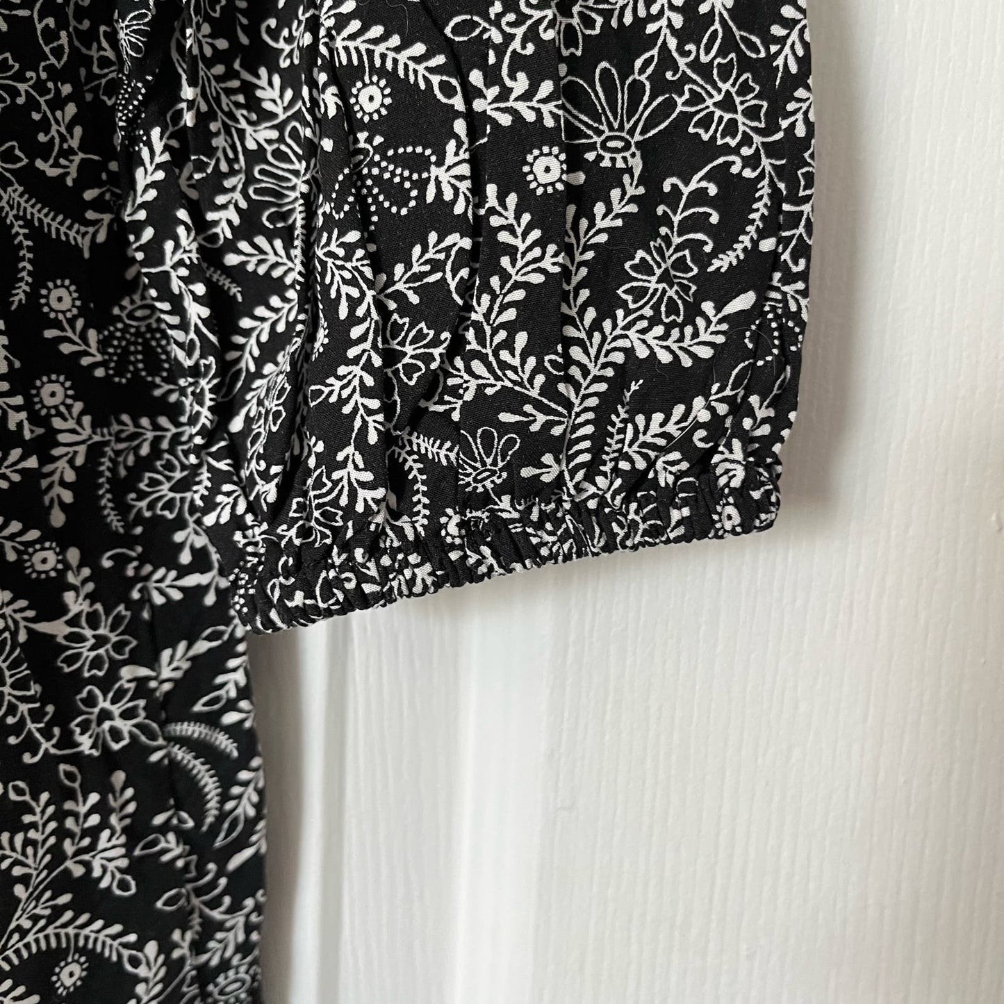 Old Navy Patterned Shift Dress - Size M