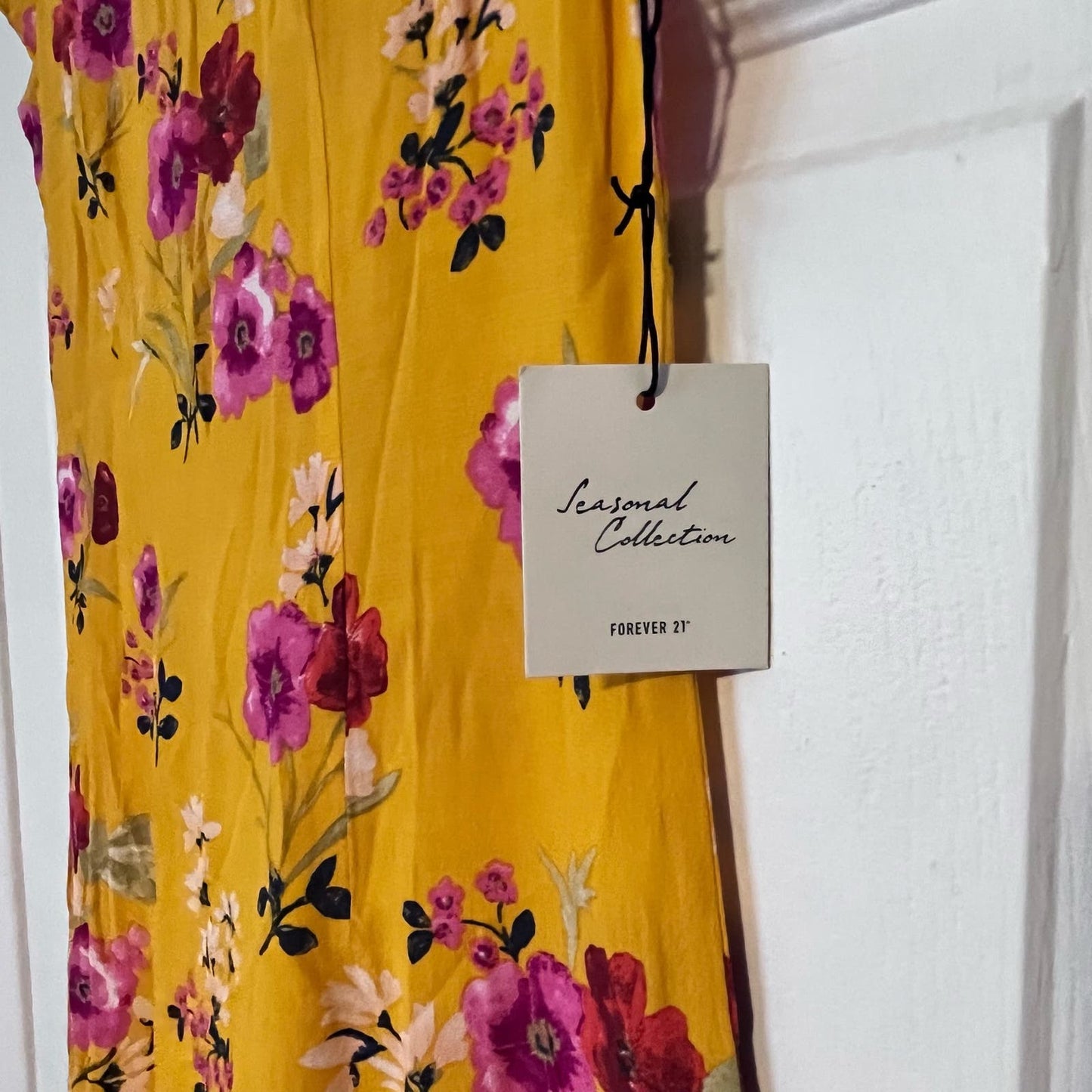 Forever 21 Floral Shift Dress - Size S - NWT