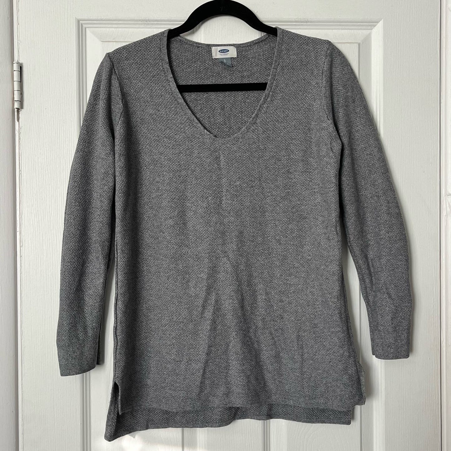 Old Navy V-Neck Sweater - Size L