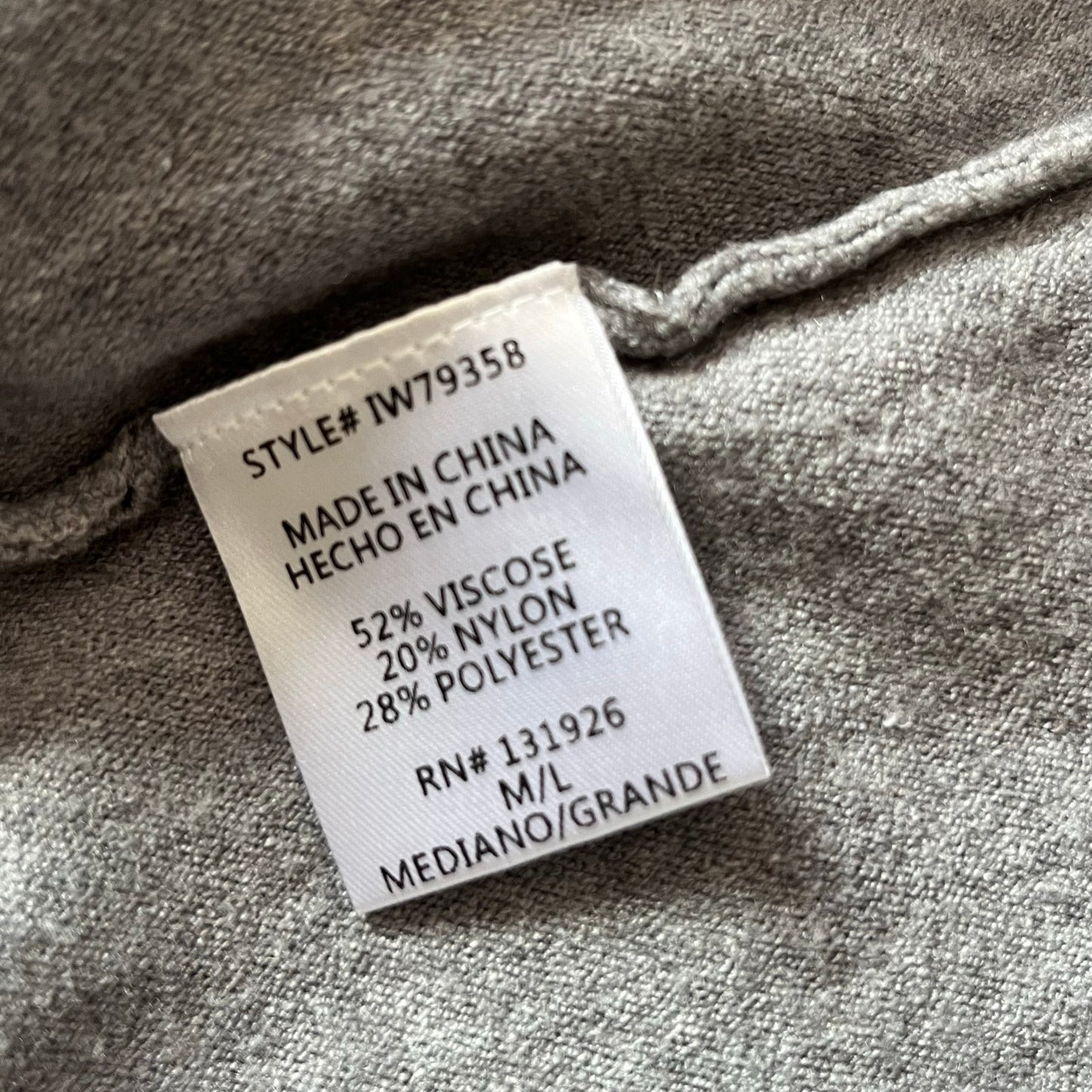 Henly Ribbed-Sleeve Pullover Sweater - Size M-L