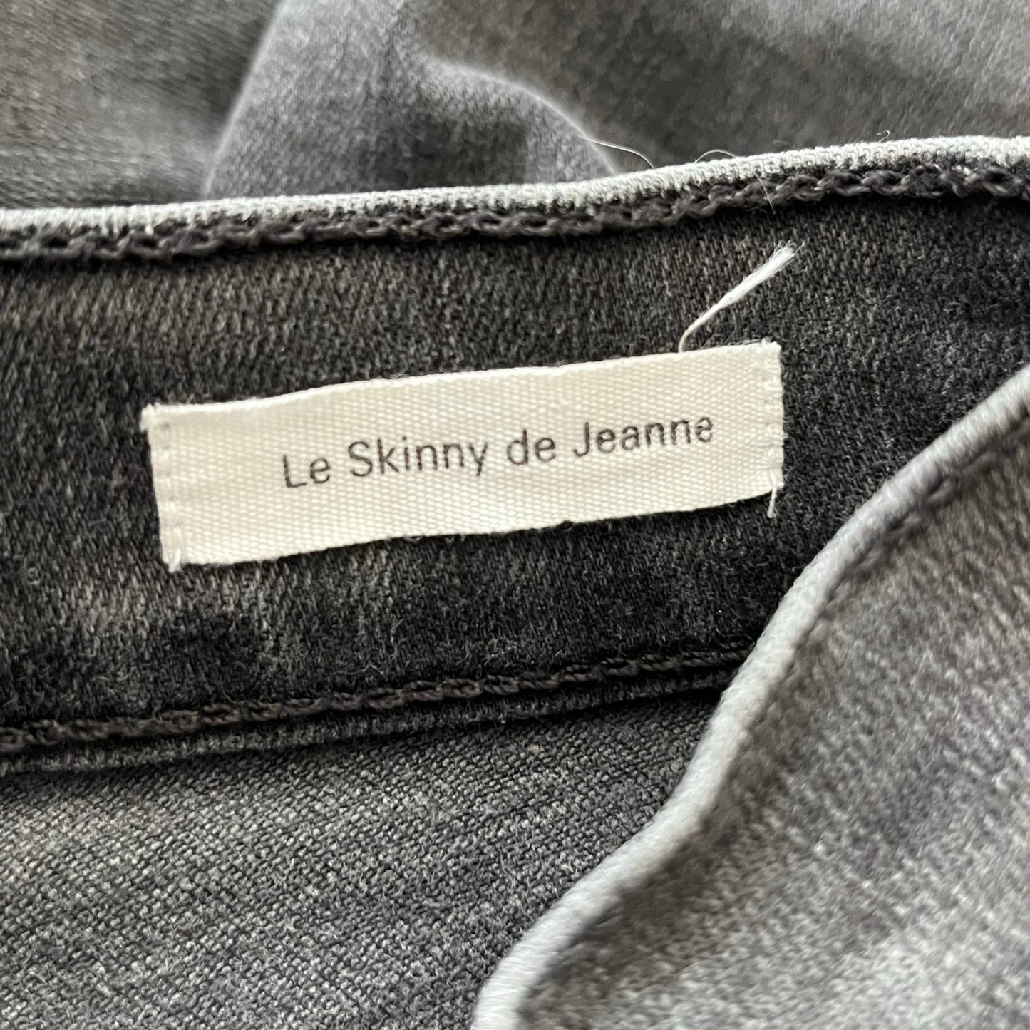 Frame Denim Le Skinny de Jeanne Jeans - Size 24