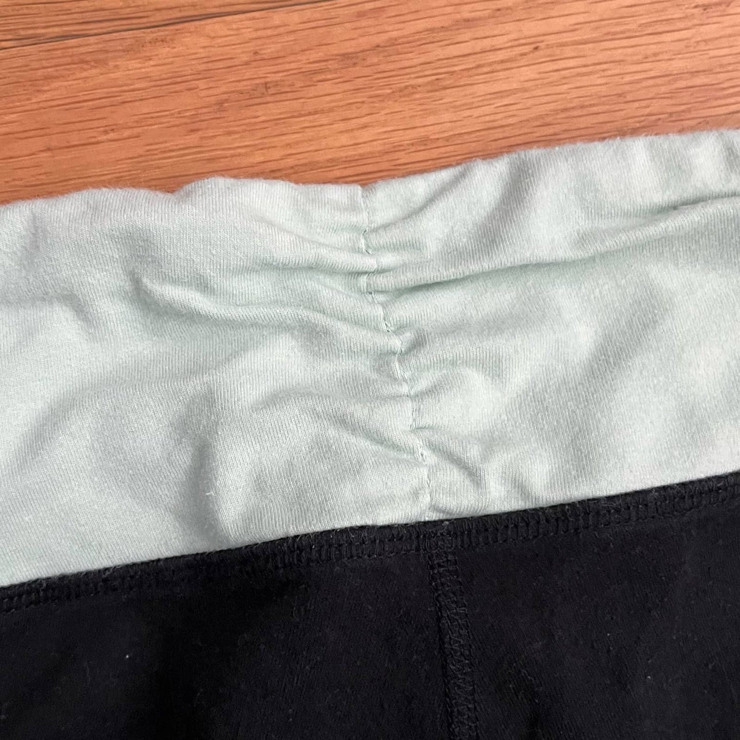 Gap Contrast Waist Capri Leggings - Size S