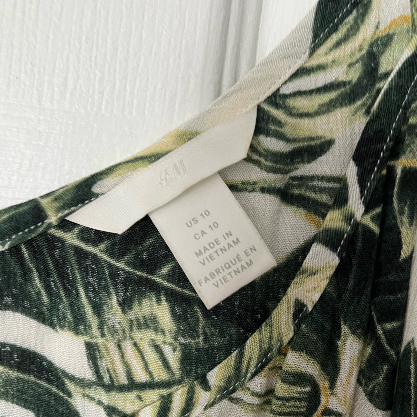 H&M Tropical Tie-Front Crop Top - Size 10