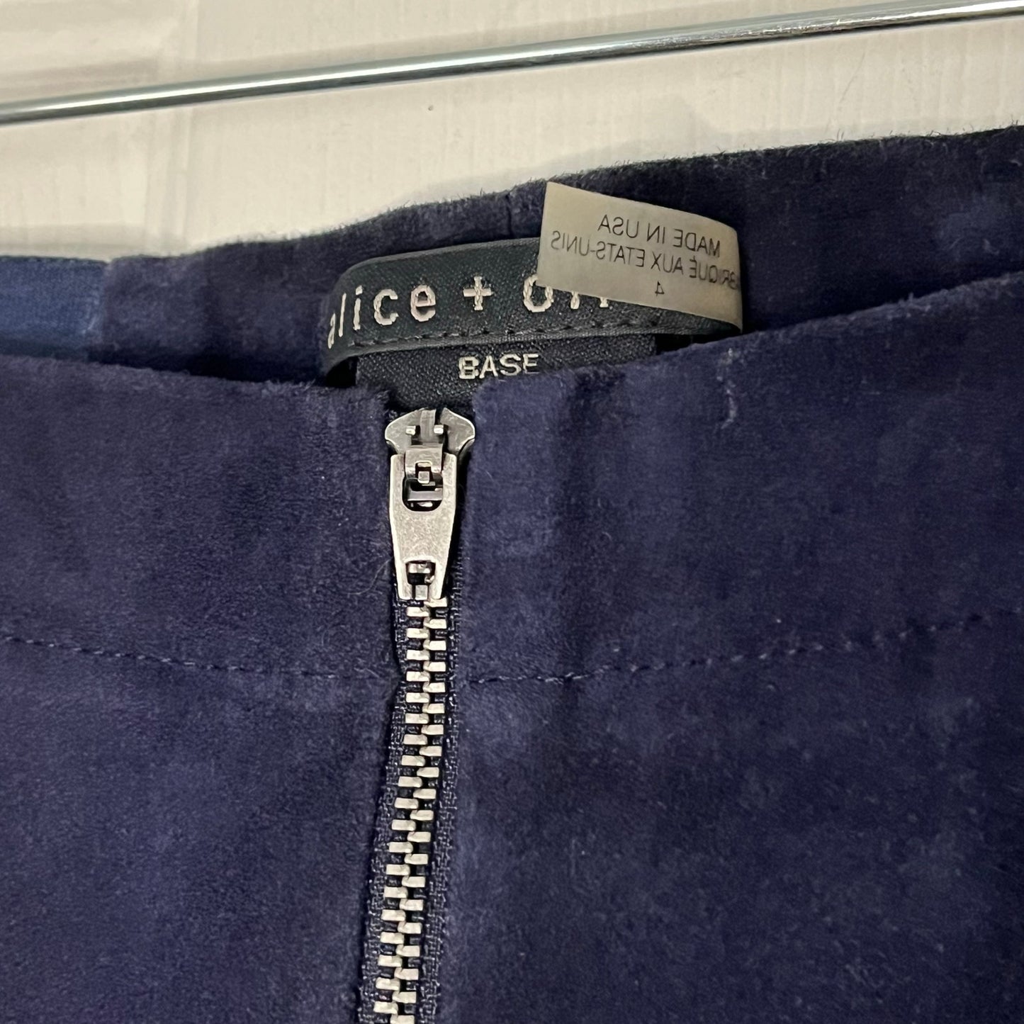 Alice + Olivia Lambskin Suede Zip-Front Skinny Pants - Size 4