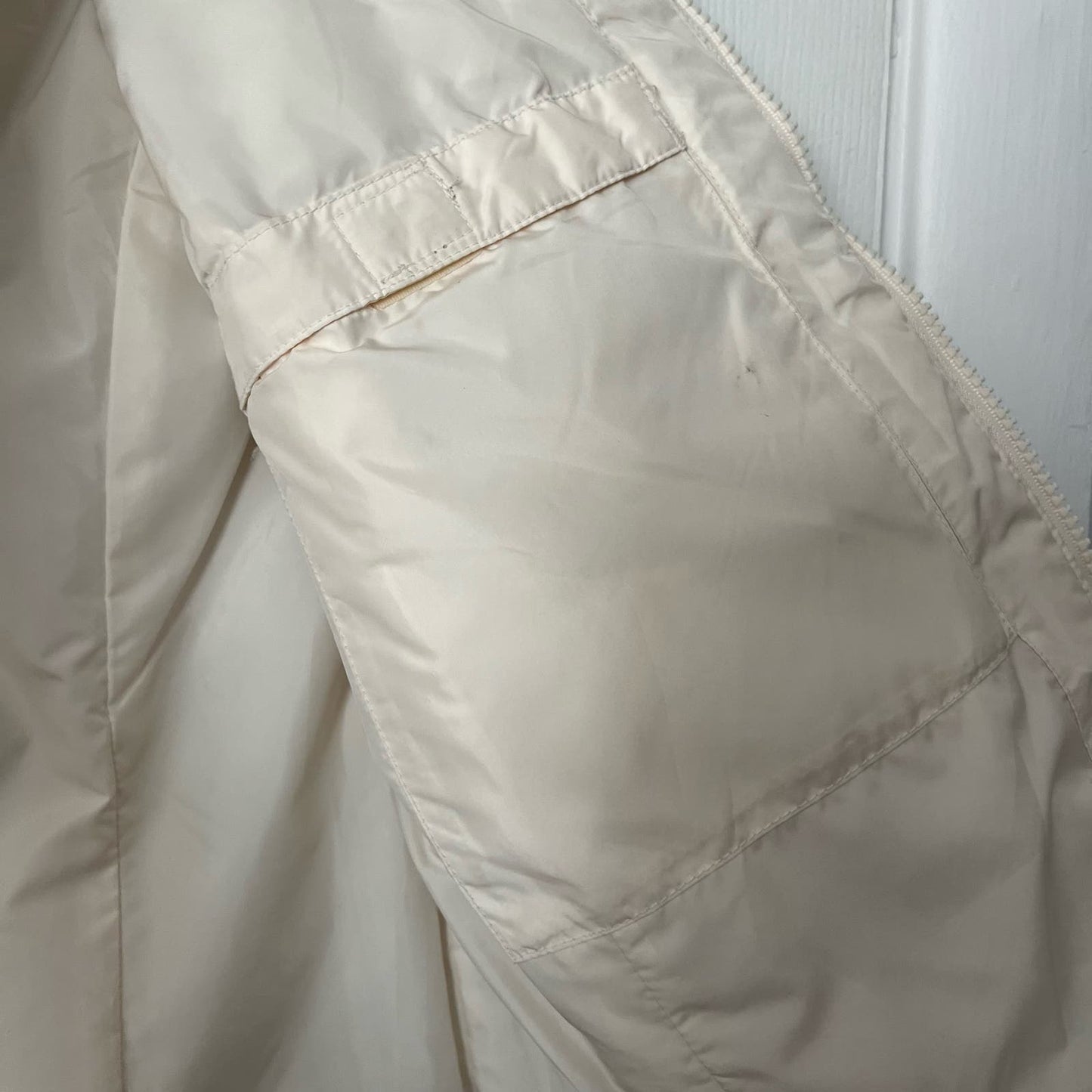 Eddie Bauer Puffer Vest - Size S