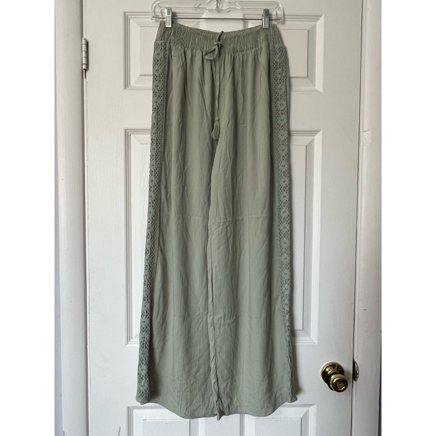 Kiwi + Punch Crochet Trim Lounge Set - Size L
