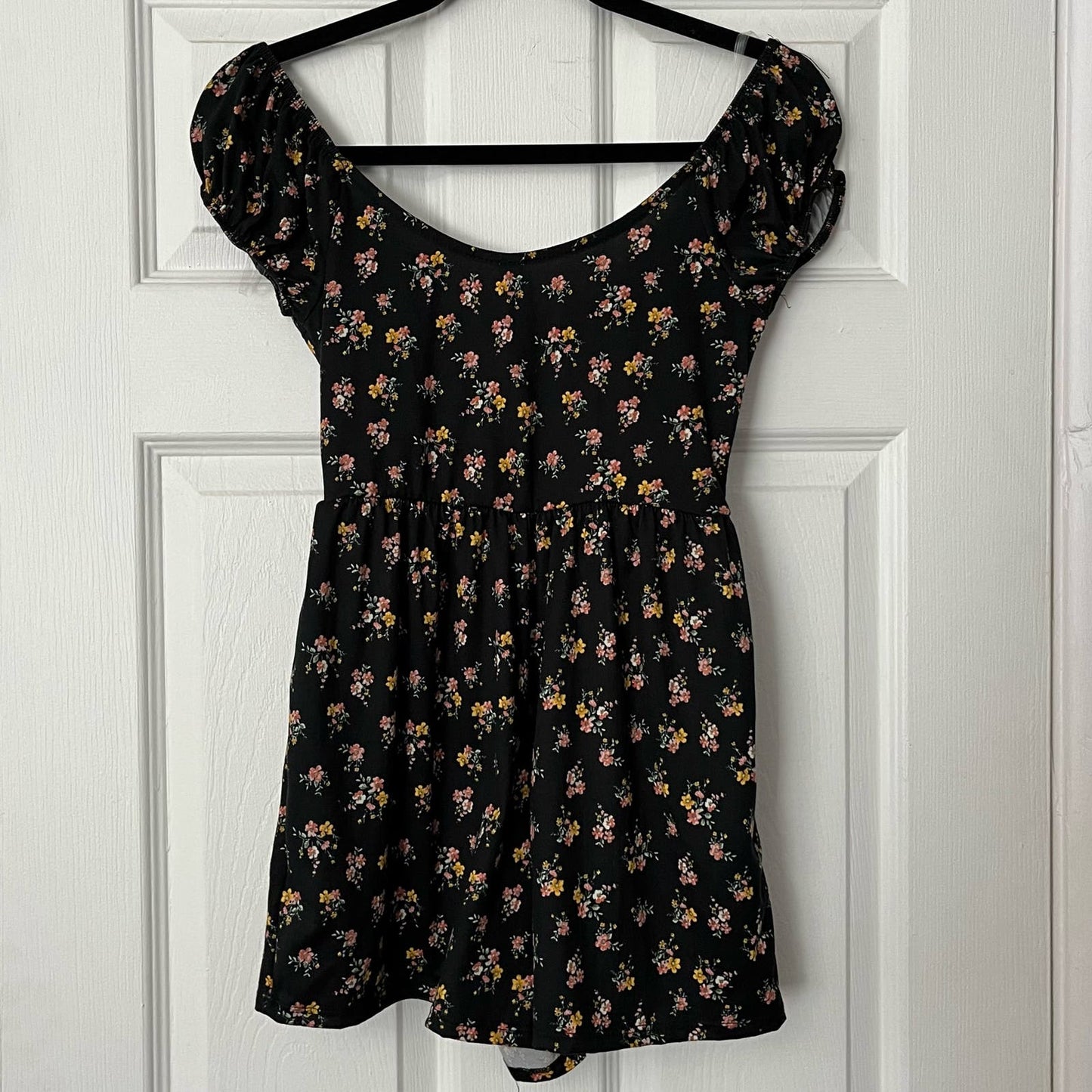7 Day Wknd Off-Shoulder Floral Romper - Size S - NWT