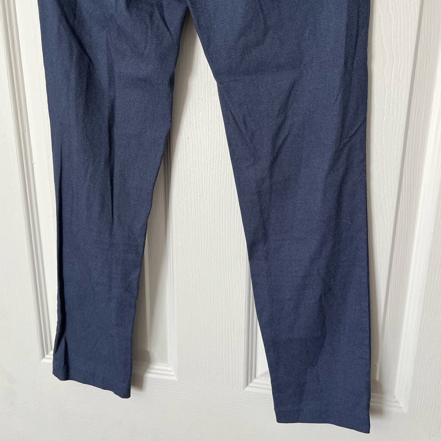 SJL Apparel Slim Pants - Size M