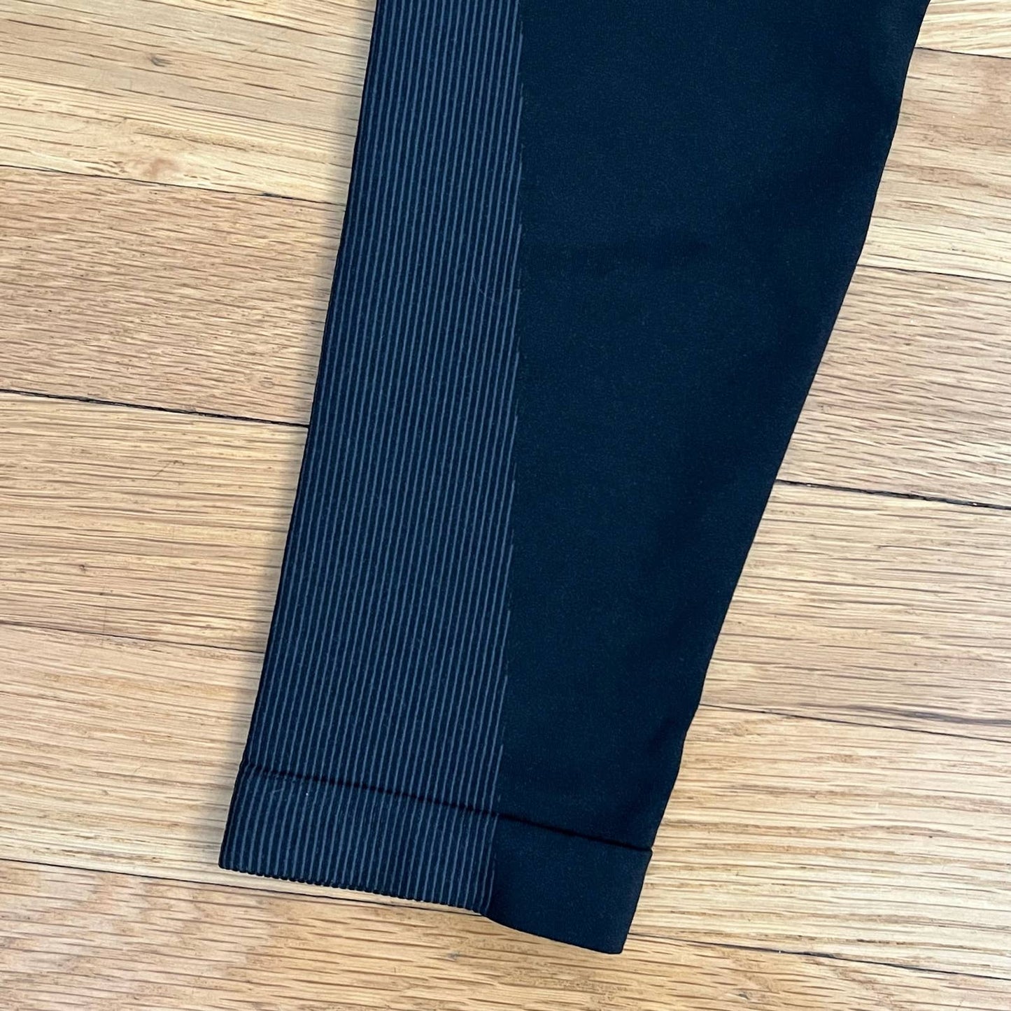 GU Sports Capri Leggings - Size L