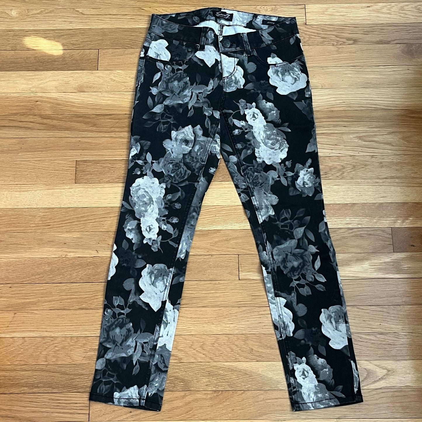 Seven7 Skinny Rose Print Jeans - Size 4P