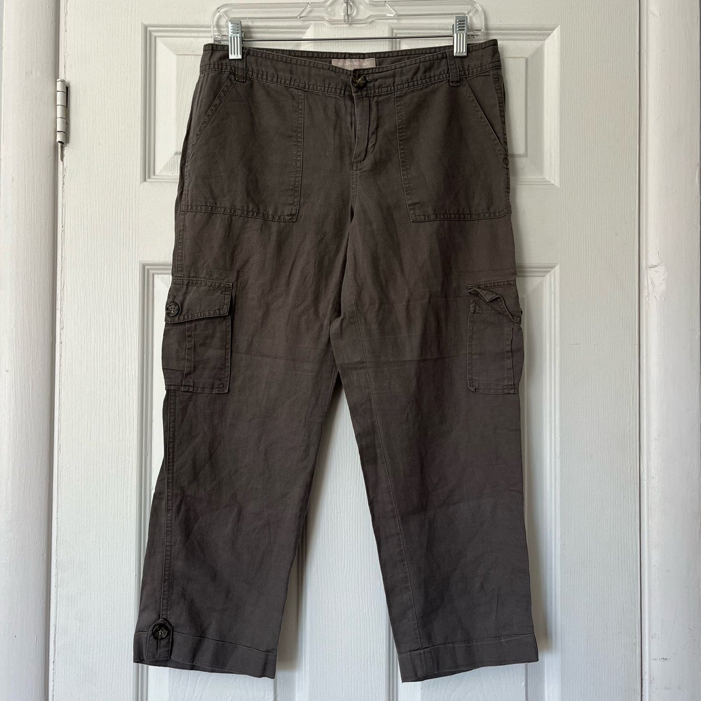 Banana Republic Martin Fit Linen-Blend Cargo Capri - Size 4