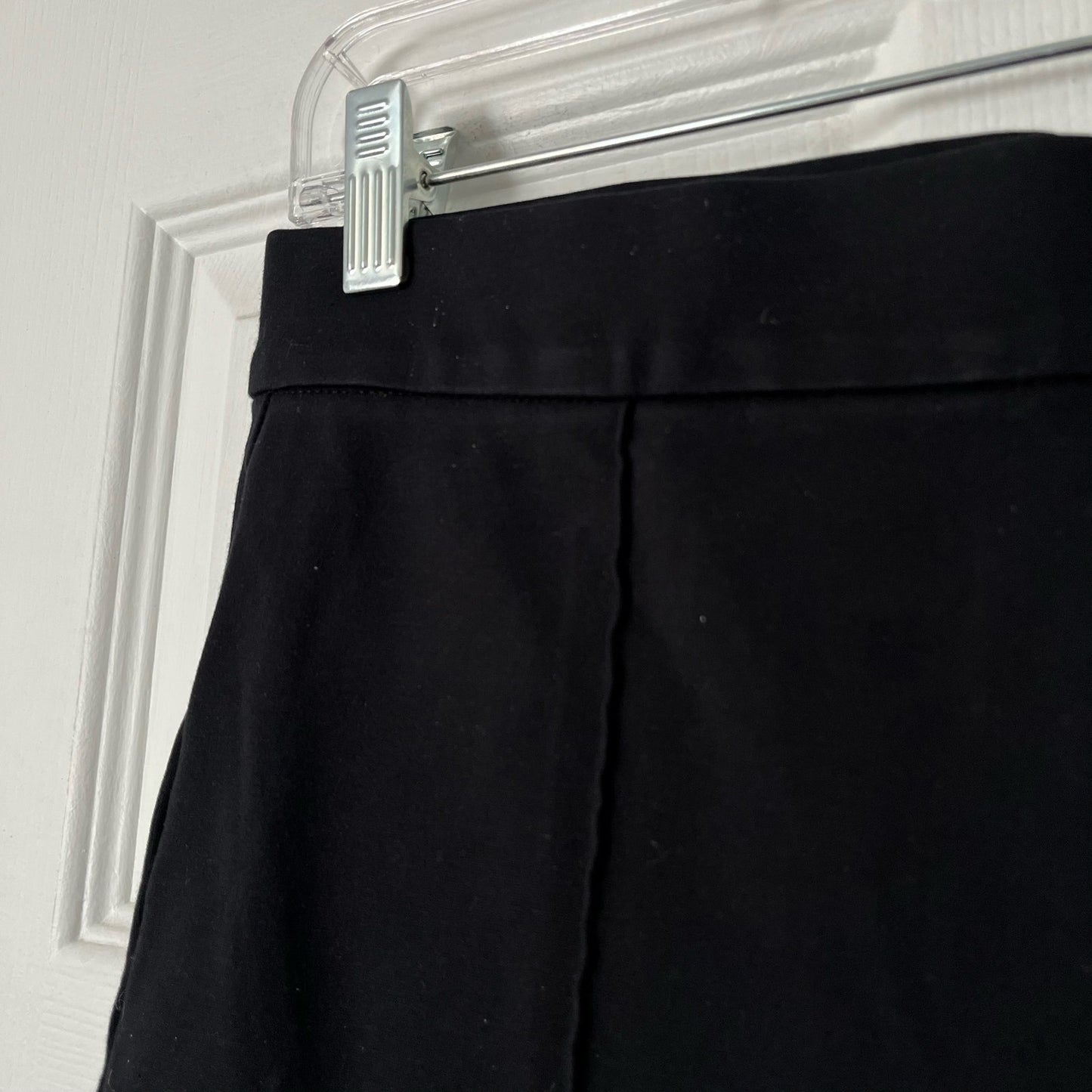 Ann Taylor LOFT Front-Seamed Pants - Size 8