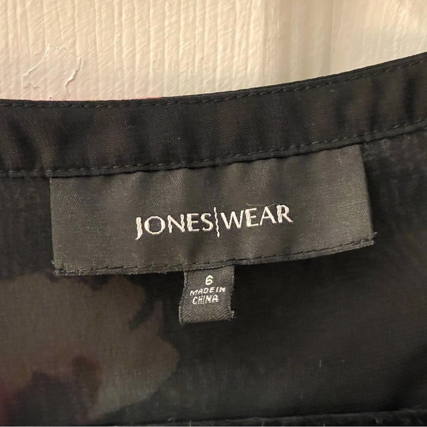 Jones Wear Black Floral Blouse - Size 6