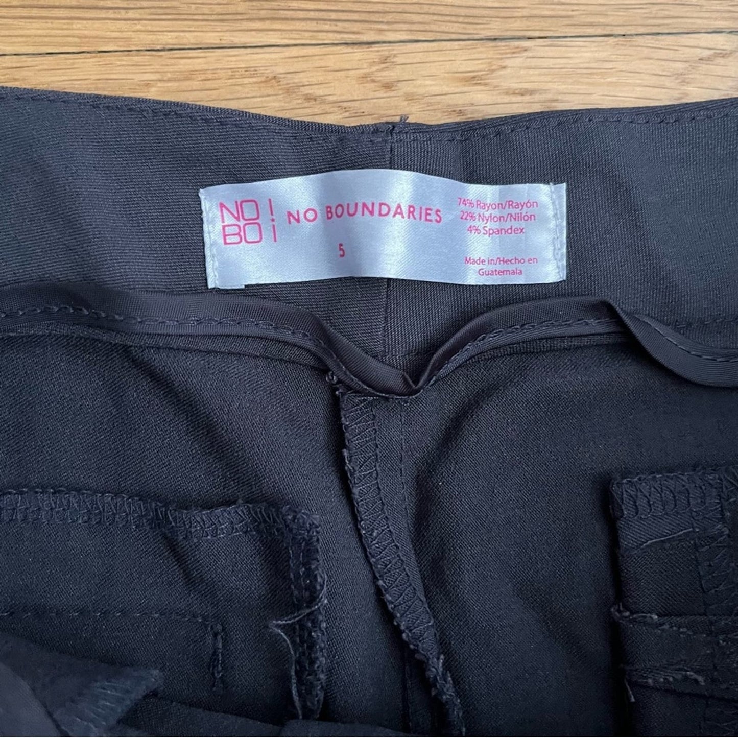 No Boundaries Stretch Slim Ankle Pant - Size 5