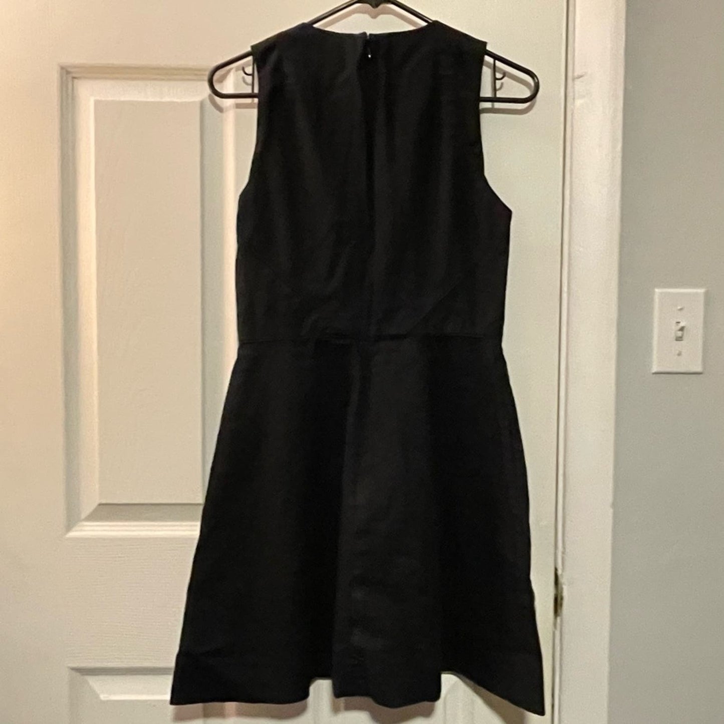 Gap Tailored Black Sleeveless Dress - Size 6
