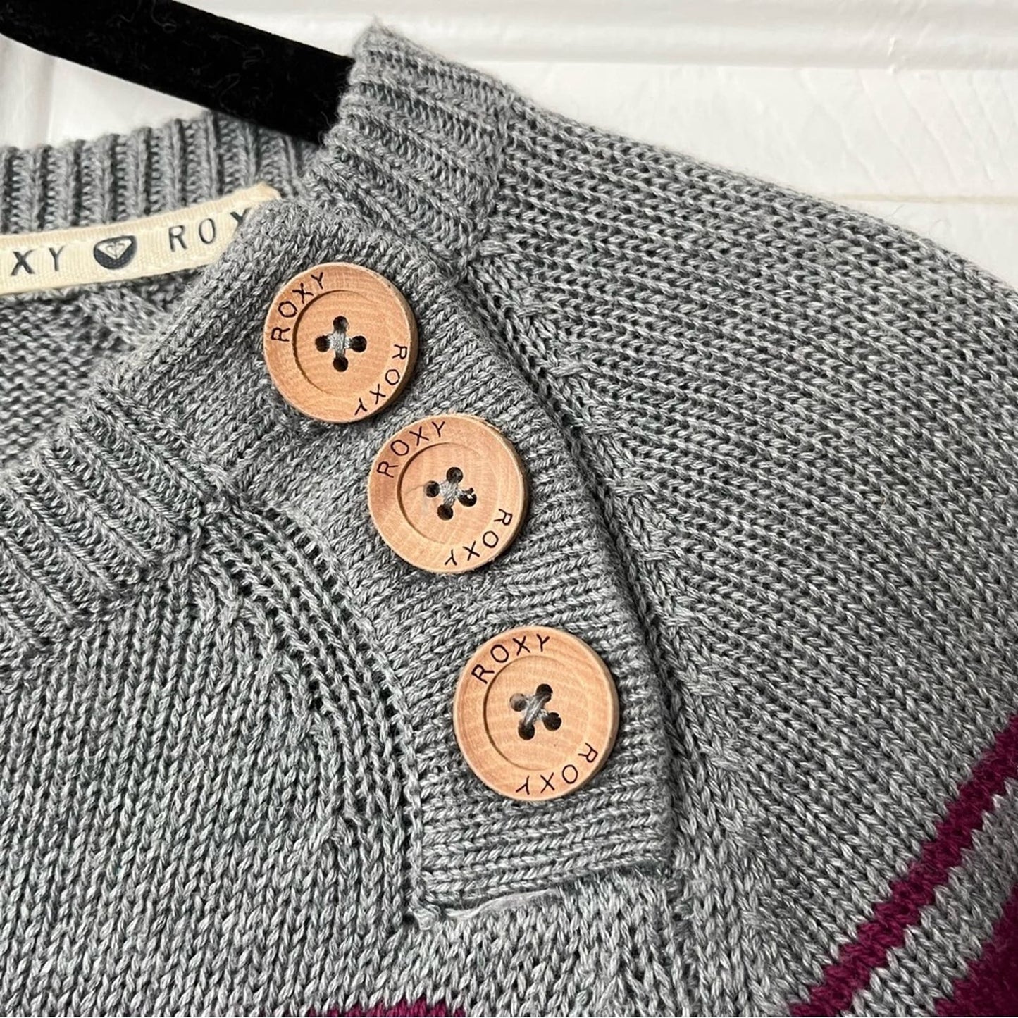 Roxy Striped Tunic Sweater w/Button Shoulder - Size S