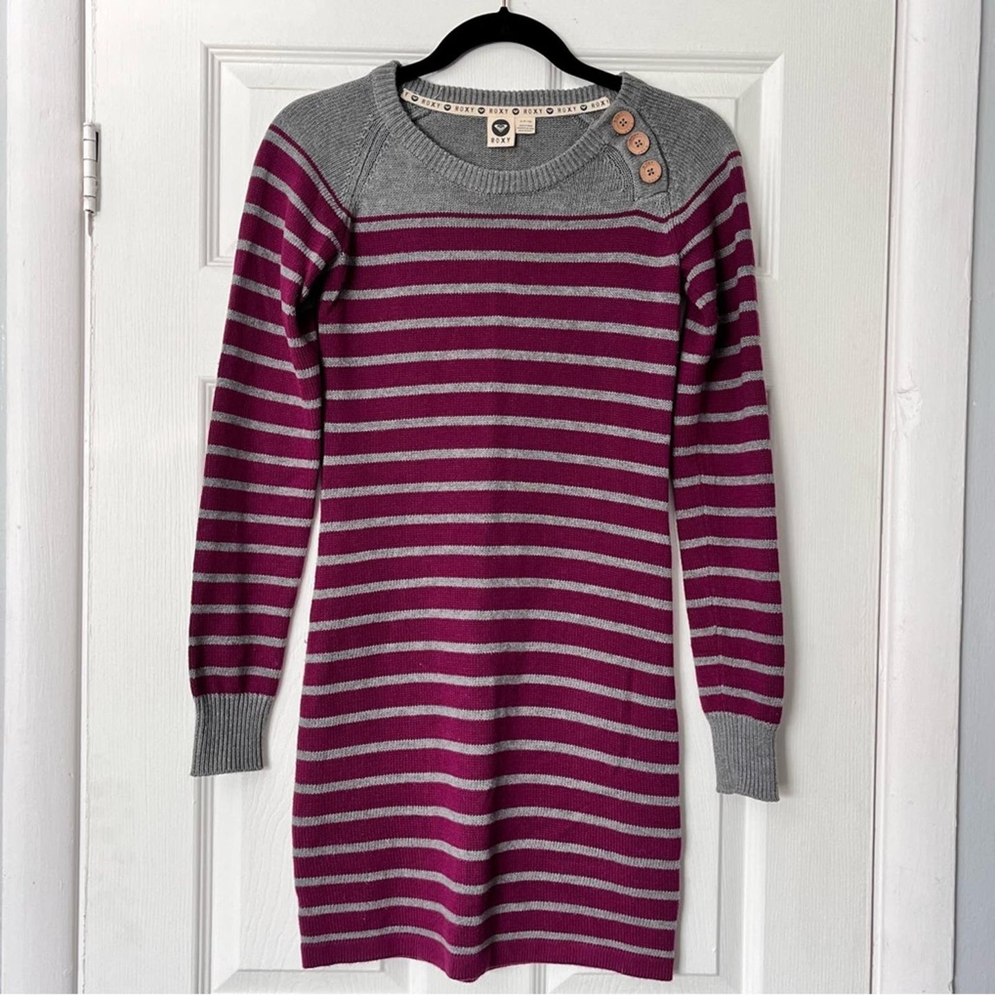 Roxy Striped Tunic Sweater w/Button Shoulder - Size S