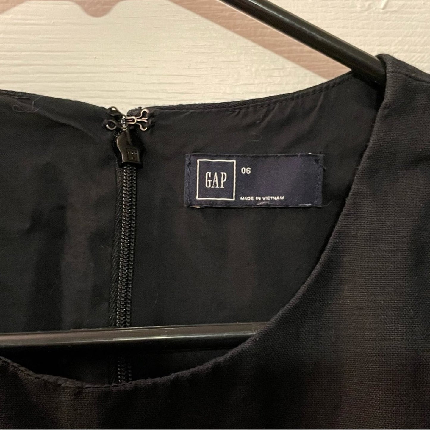 Gap Tailored Black Sleeveless Dress - Size 6