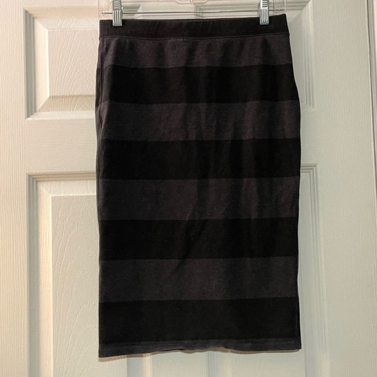 Old Navy Black & Gray Striped Skirt - Size XS