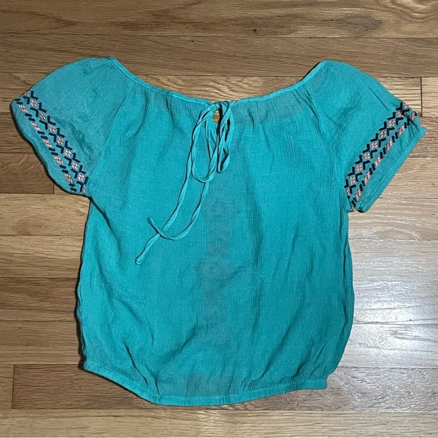 Rue21 Turquoise/Sea Green Embroidered Peasant Top - Size S