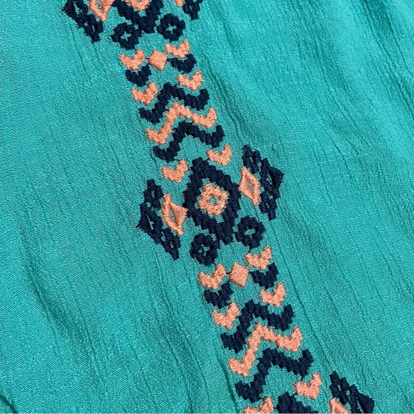 Rue21 Turquoise/Sea Green Embroidered Peasant Top - Size S