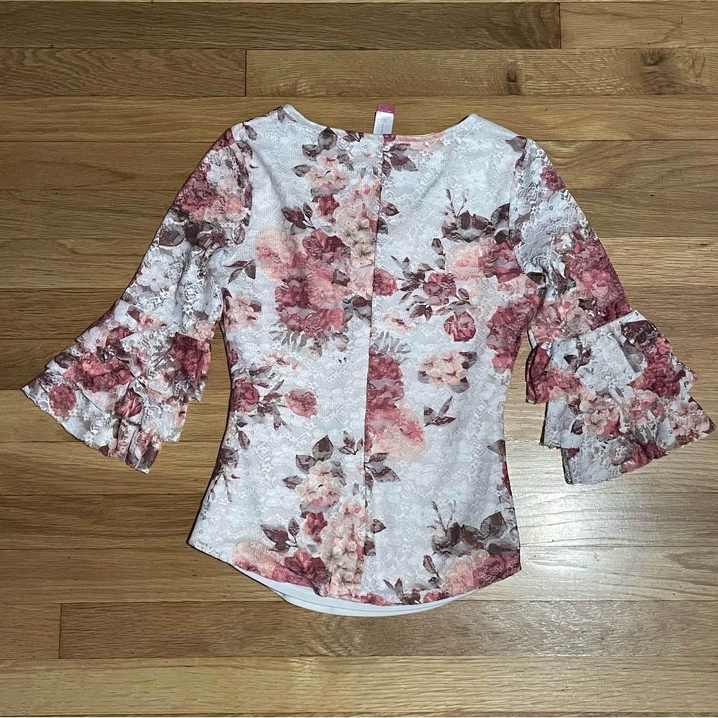 No Boundaries Lace Overlay 3/4 Sleeve Top - Size XS