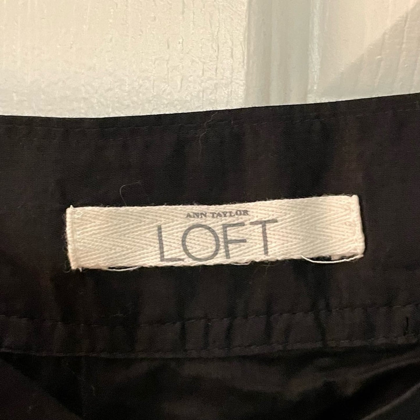 Ann Taylor Loft Black Skirt - Size M (?)
