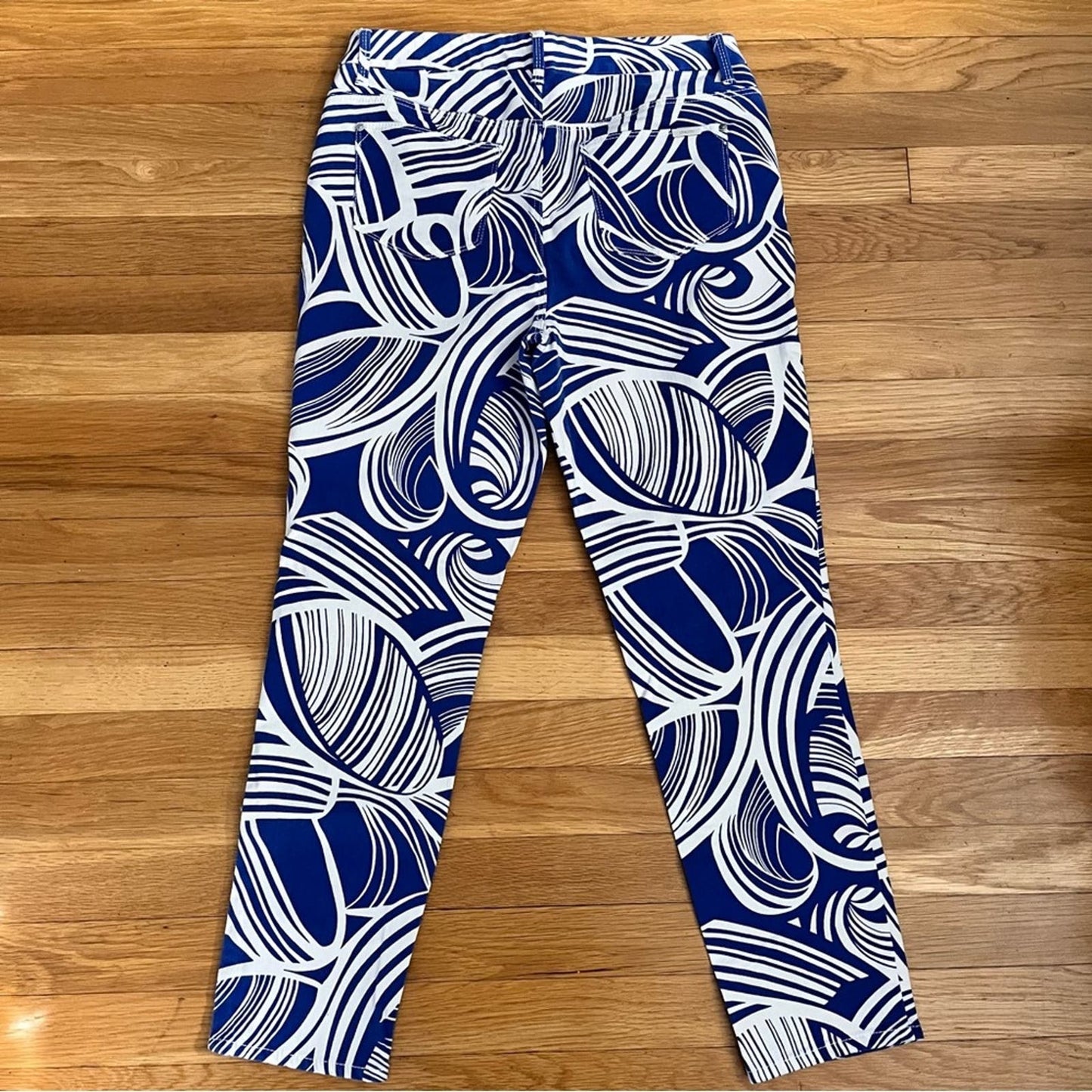 Chico’s So Slimming Girlfriend Ankle Jean - Size UNKNOWN