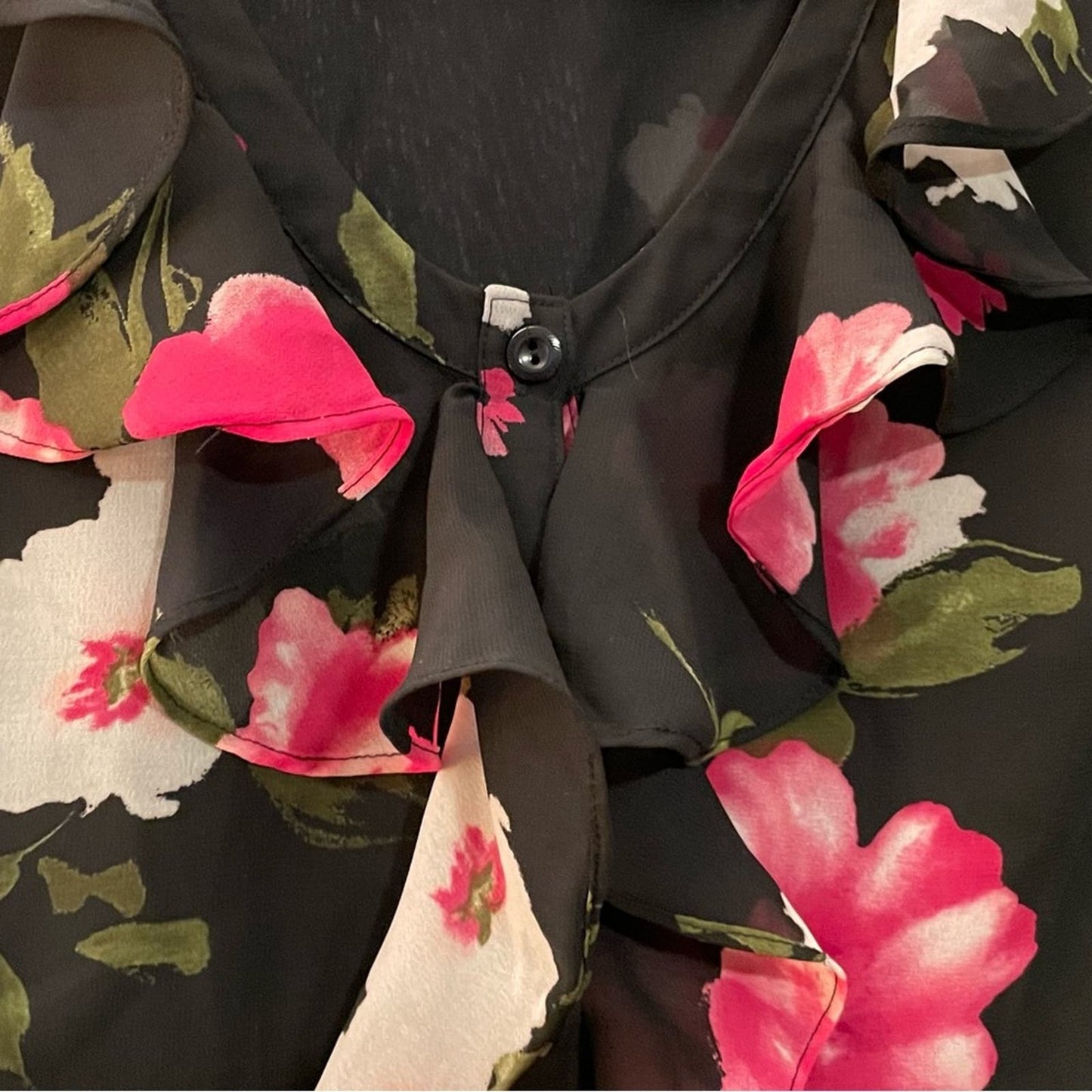 Jones Wear Black Floral Blouse - Size 6