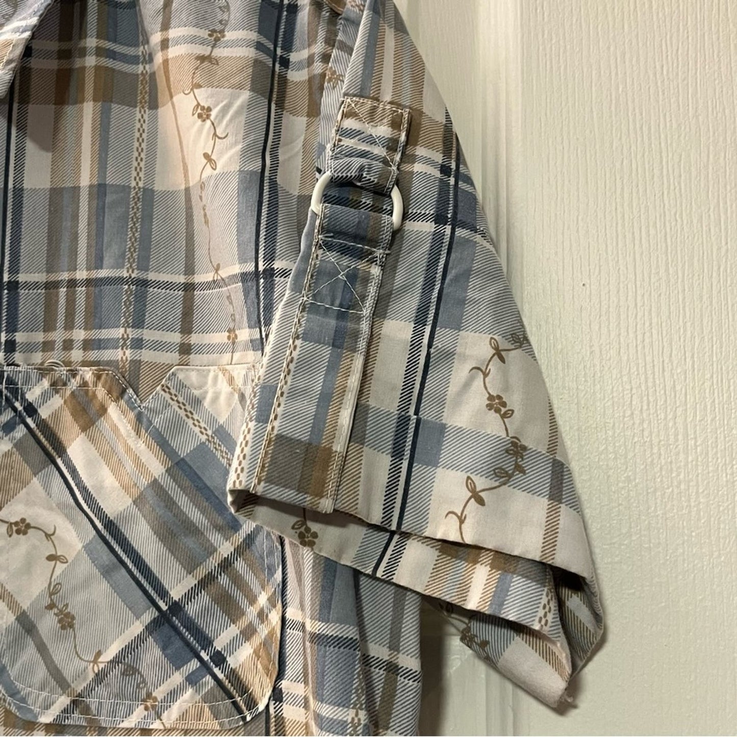Adrian Delafield Short Sleeve Plaid Button-Down w/Vine Pattern - Size M